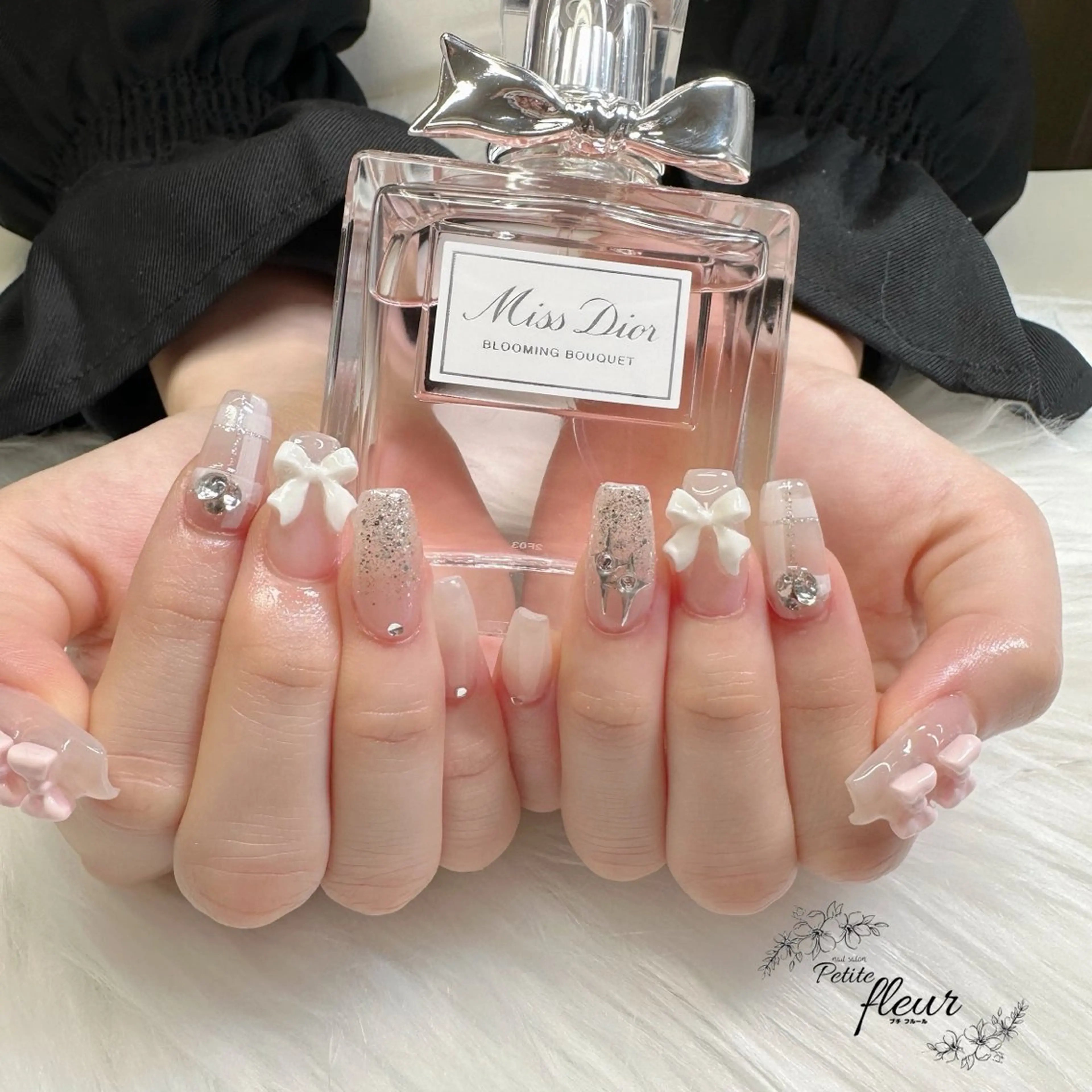 ネイル キラキラネイル 持ち込み ❁⃘*。Petite fleur❁⃘*りさのネイルデザイン