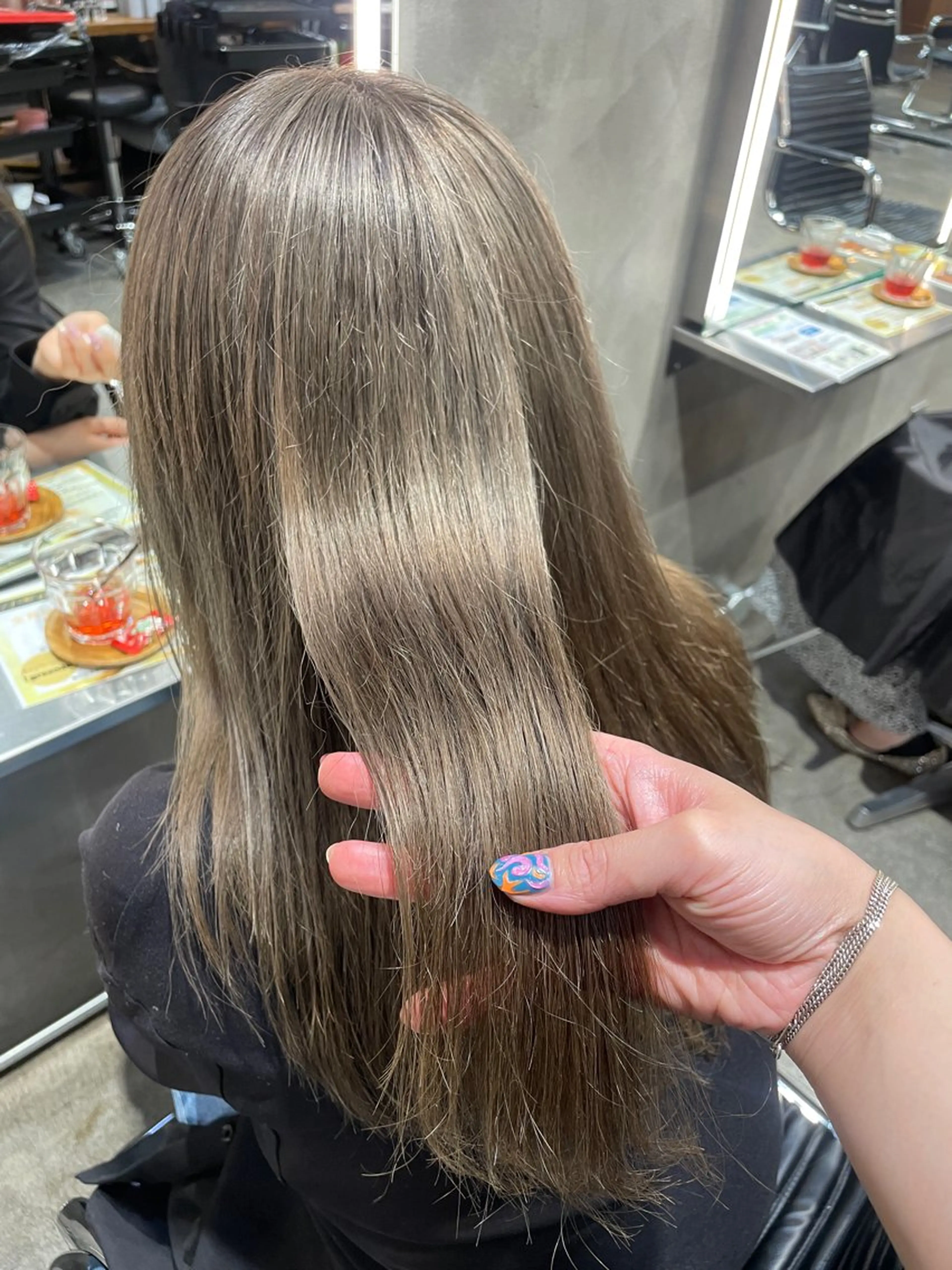 ロング カラー カット ヘアカラー トリートメント 似合わせカラー / レイヤーMADOKAのヘアスタイル