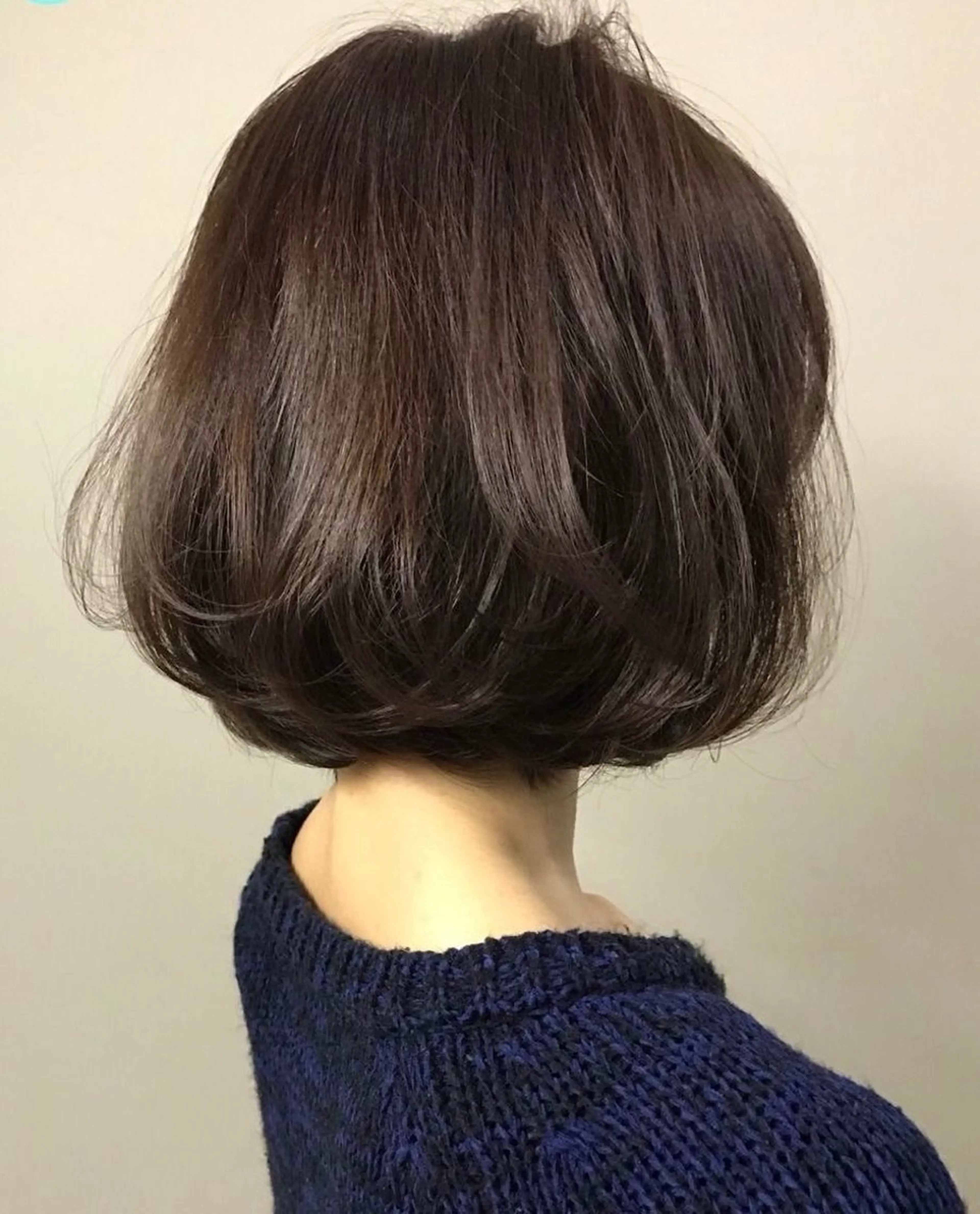 ミディアム カラー パーマ ミディアムパーマ ボブ ストレートパーマ 森山 陽菜のヘアスタイル