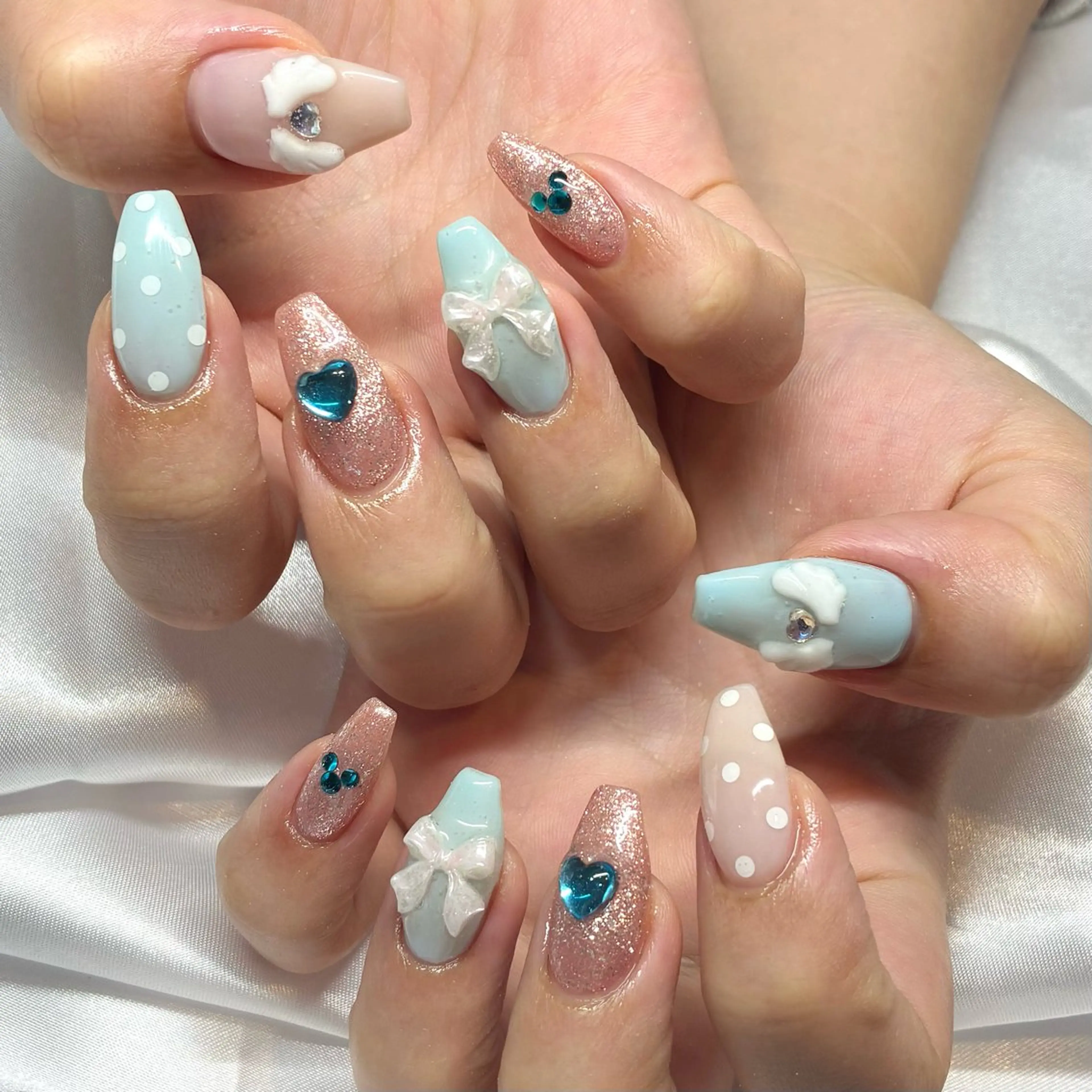 ネイル ドット ハンドネイル Nail ヌシん家 AKANEのネイルデザイン