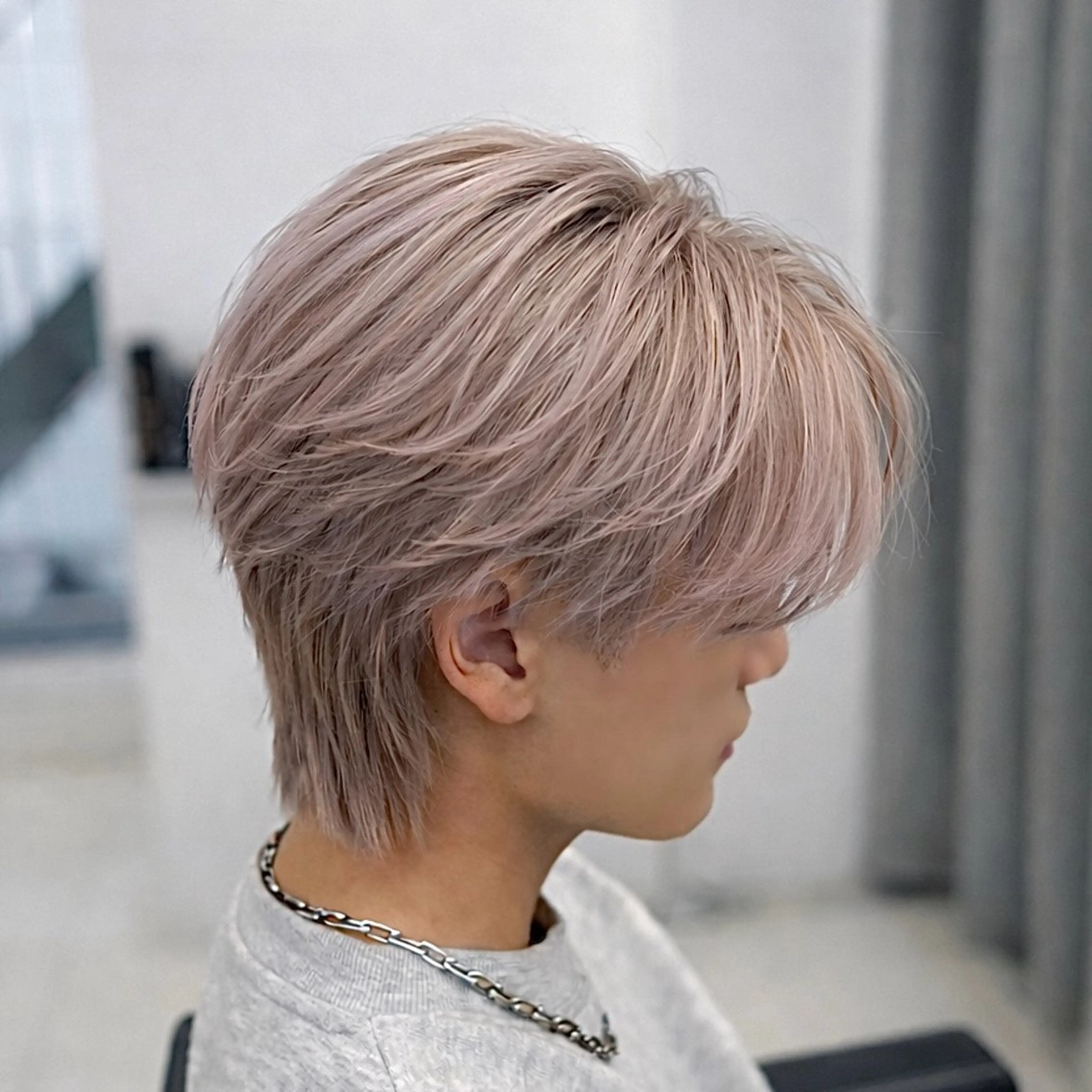 ミディアム メンズ カット ʜᴀʀᴜᴋᴀ♱メンズ ウルフ/ブリーチのヘアスタイル