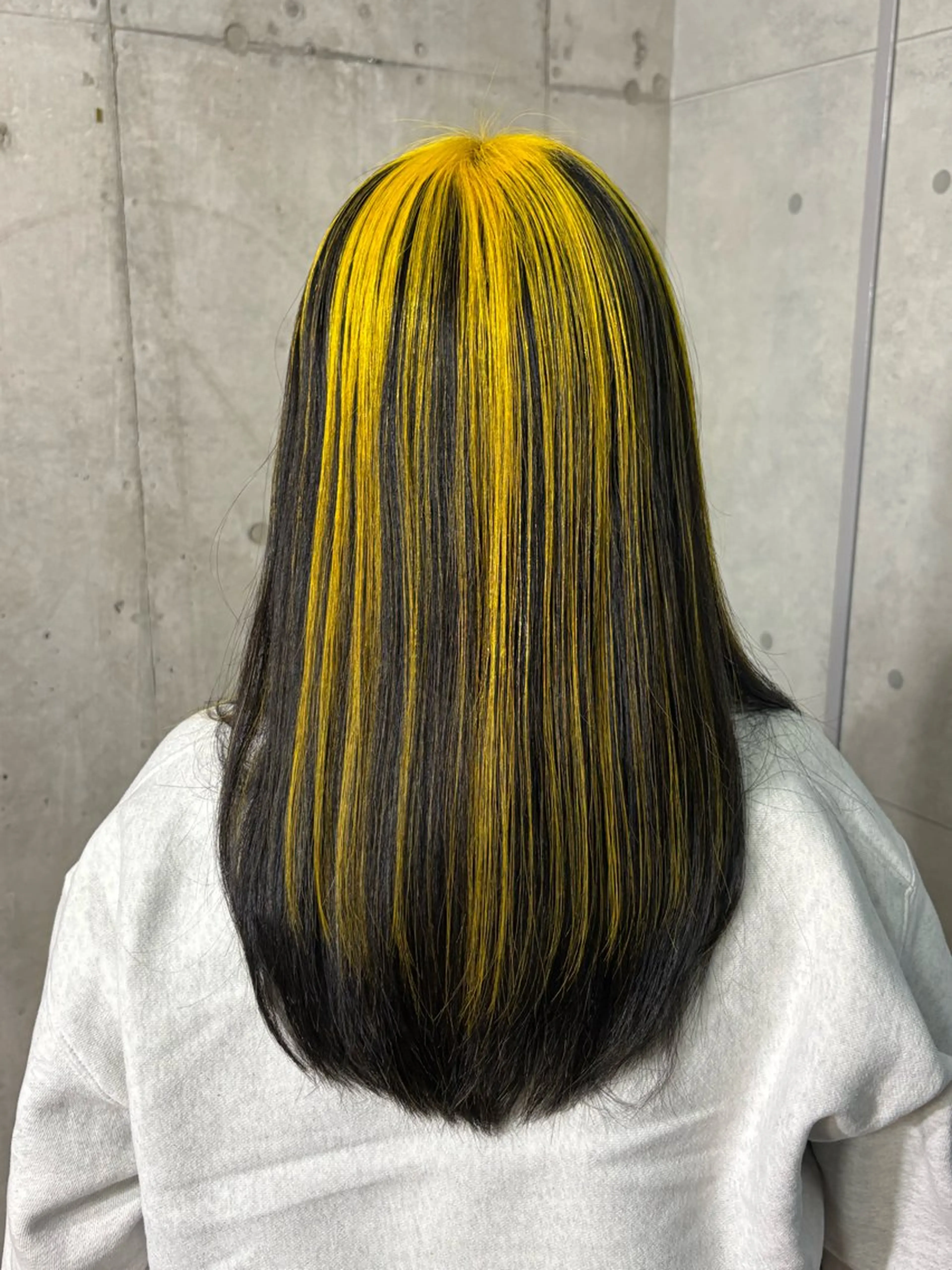 セミロング カラー ブリーチ オレンジ ヘアカラー 加藤志保 🎗️🫧モデル募集のヘアスタイル