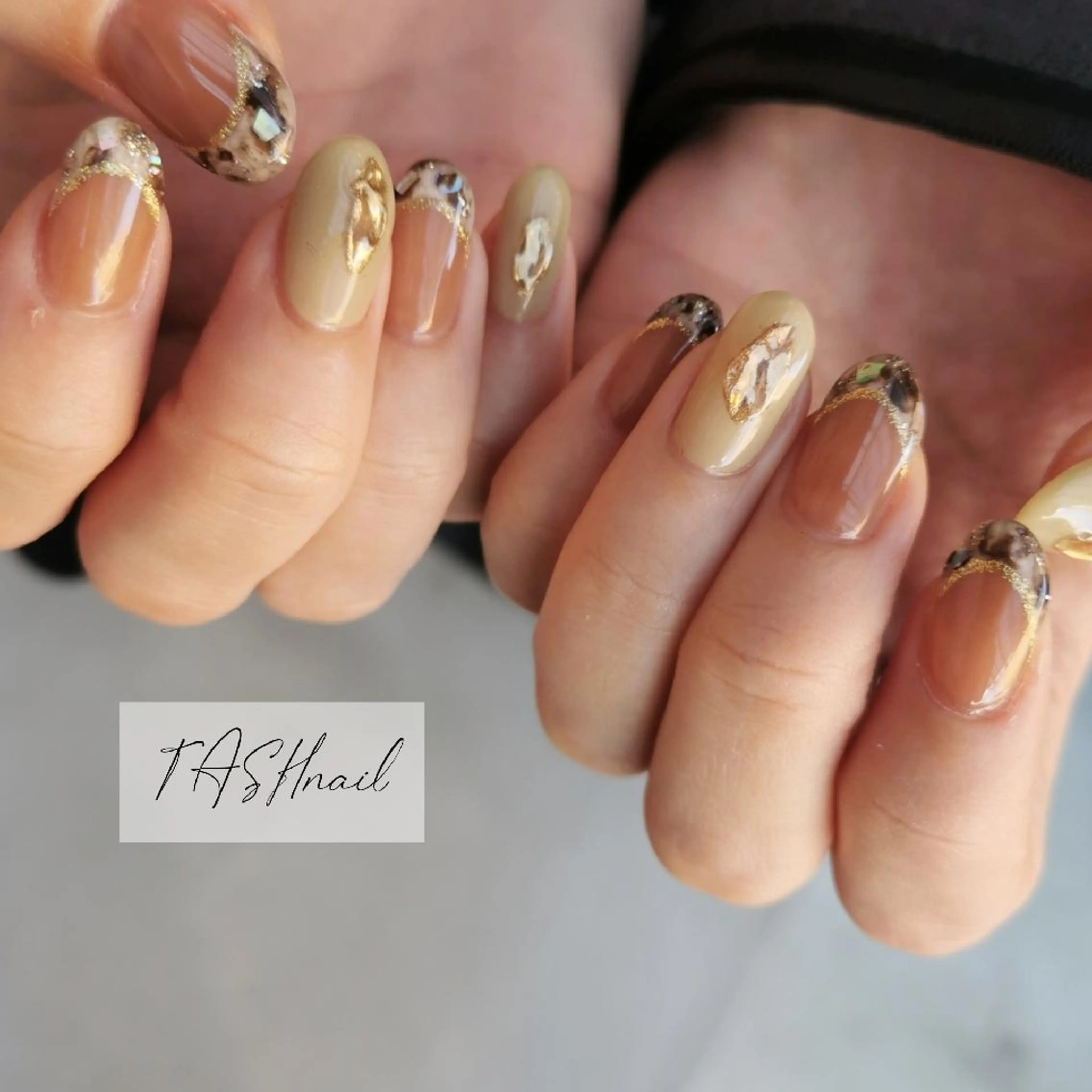 ネイル TASH nailのネイルデザイン