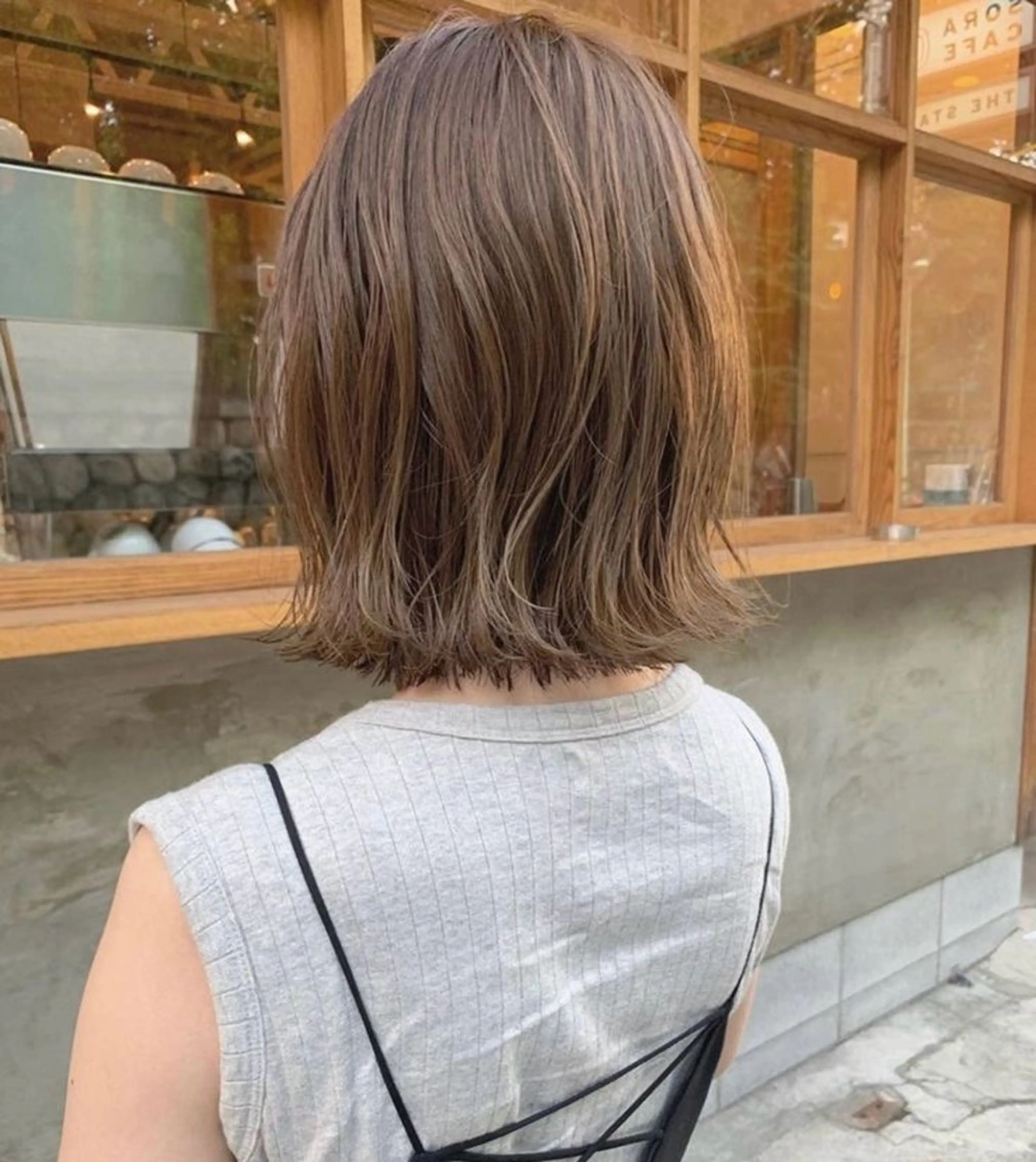 ショート カラー パーマ ボブ ローネス銀座店所属・森山 陽菜のヘアスタイル