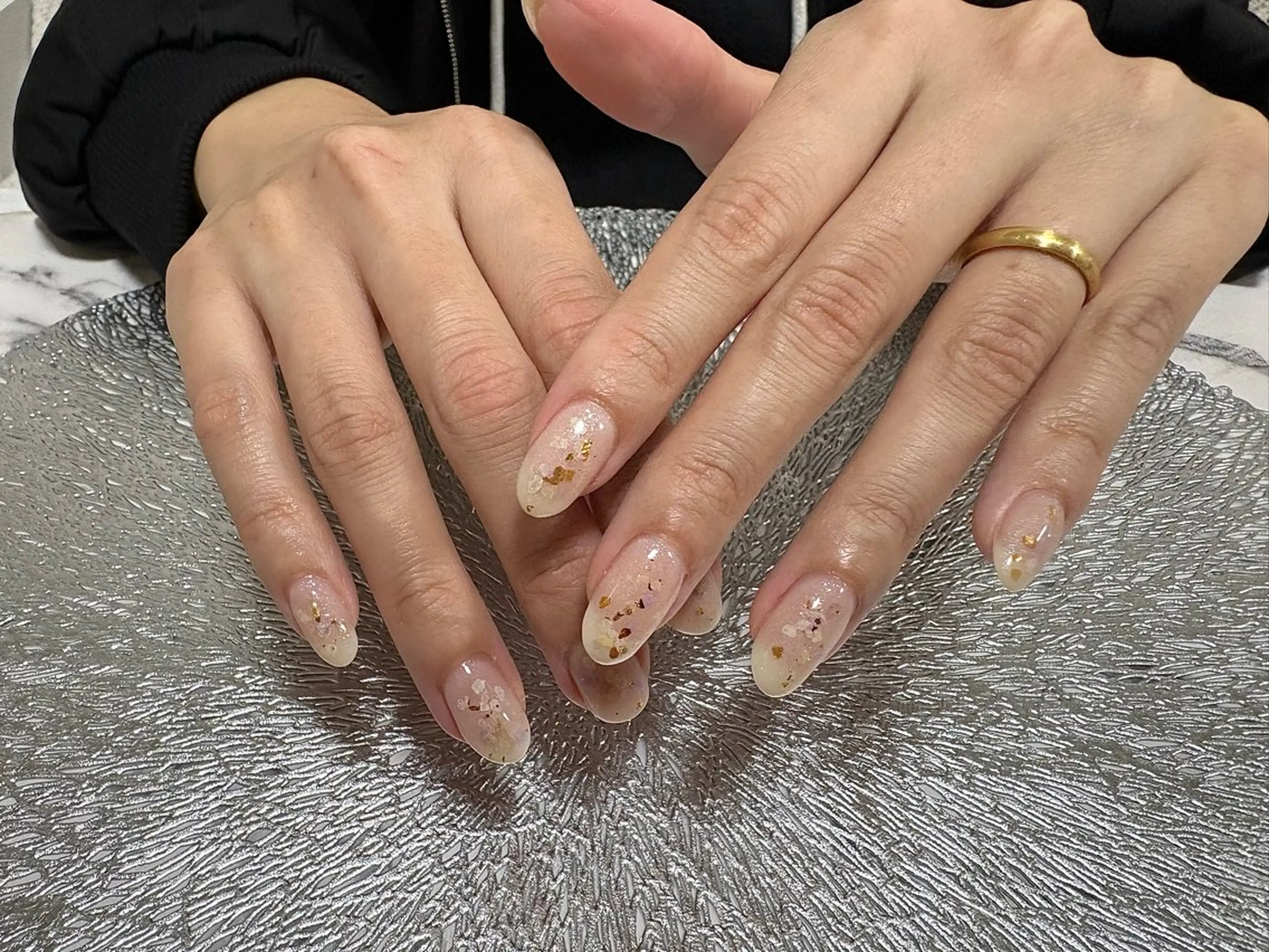 ネイル ホログラムネイル ラメ(グリッター) 持ち込み ワンホンネイル ブライダルネイル ♡Bivi♡自爪に 優しいネイルサロンのネイルデザイン