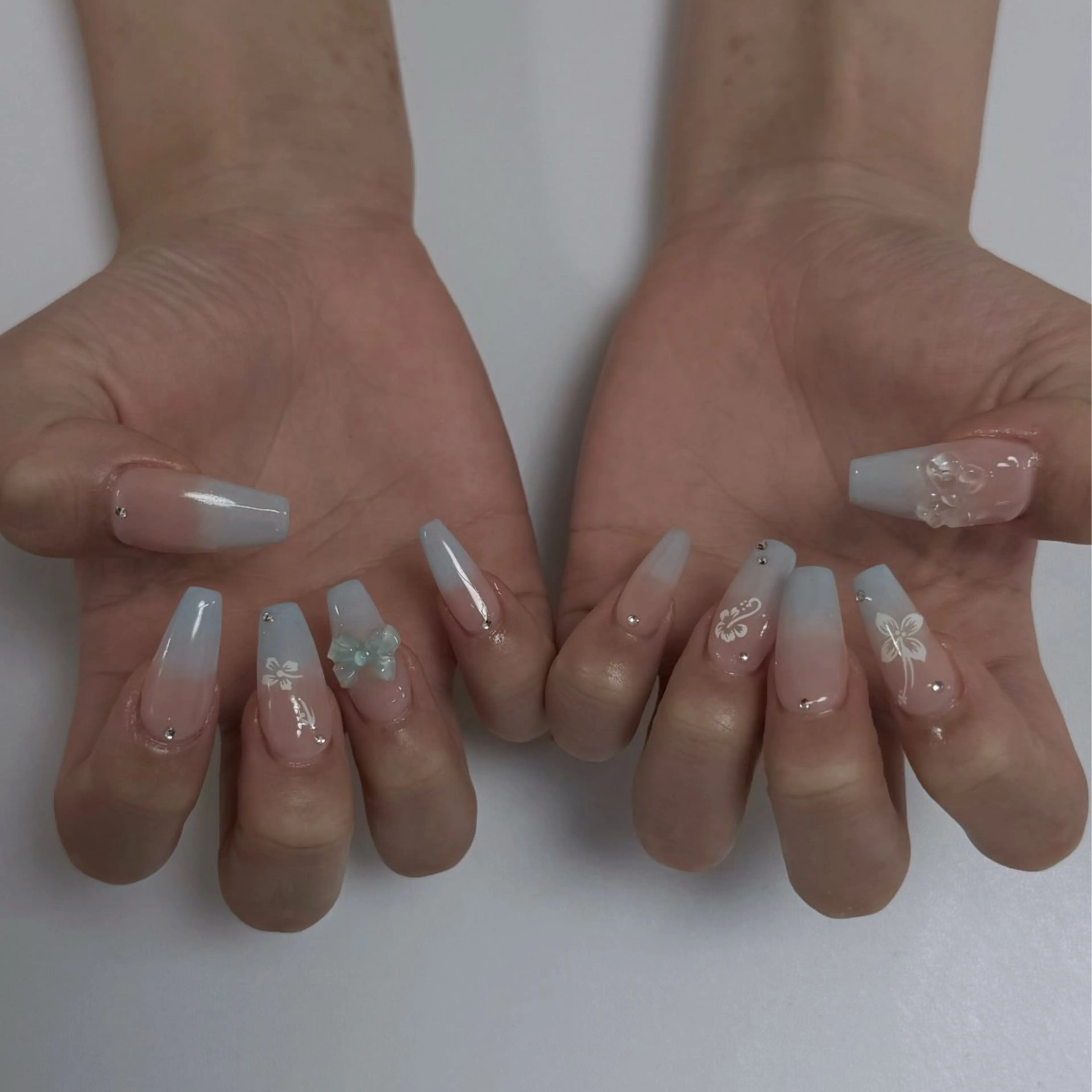 ネイル ハンドネイル BERA NAILSのネイルデザイン