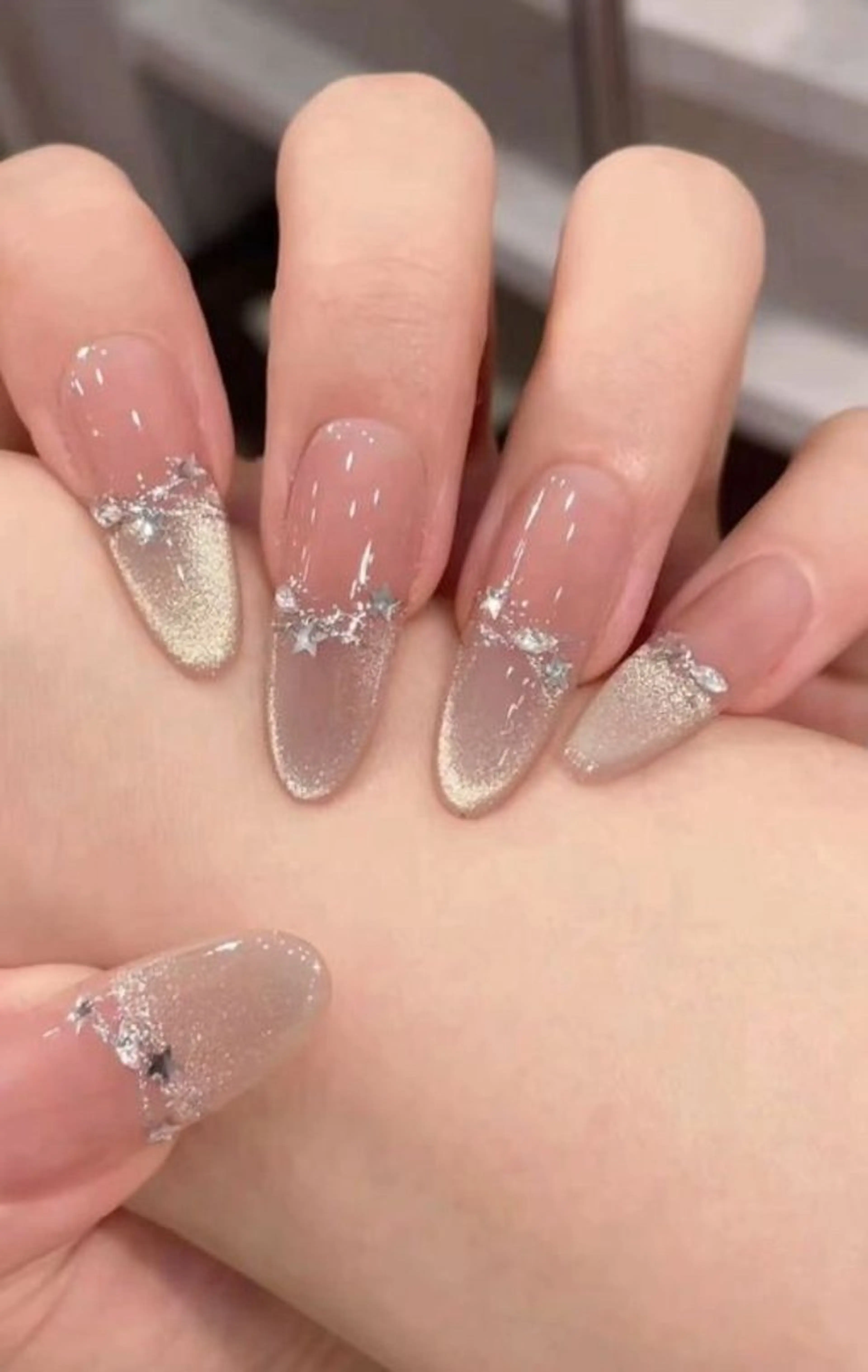 カラー グラデーションカラー ピンクカラー ハンドネイル AIN Nailのネイルデザイン