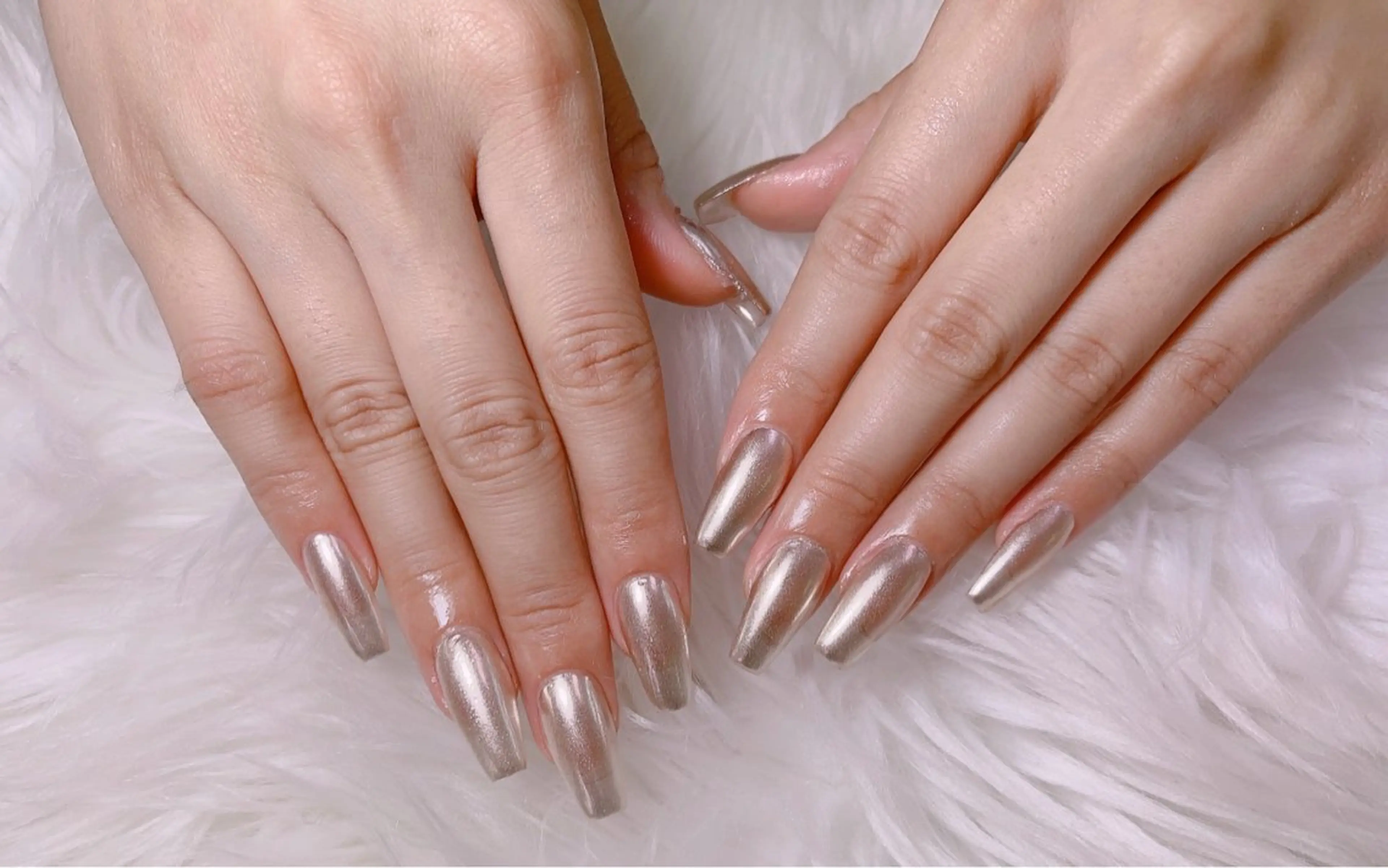 ネイル Demure リリス　銀座店のネイルデザイン