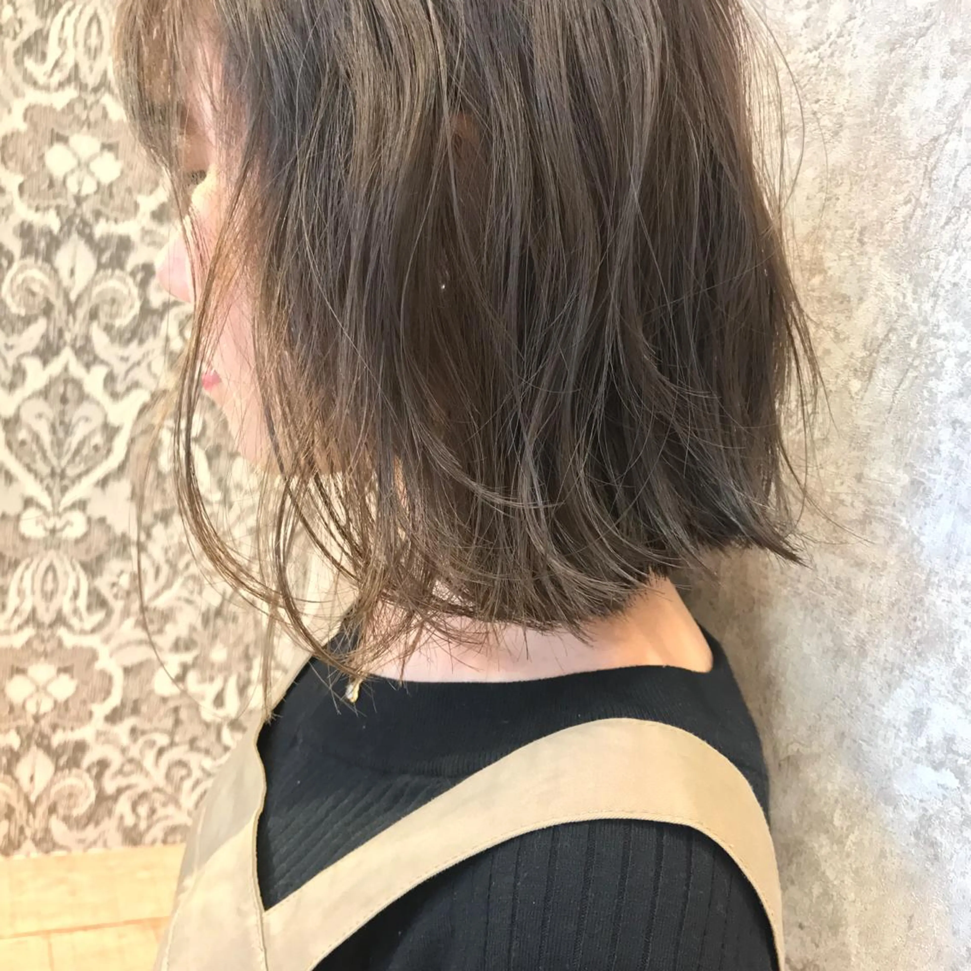 ミディアム カラー ベージュカラー ハイトーンカラー ハイトーンベージュ HARUNA/ミセス 大人ショートヘアのヘアスタイル