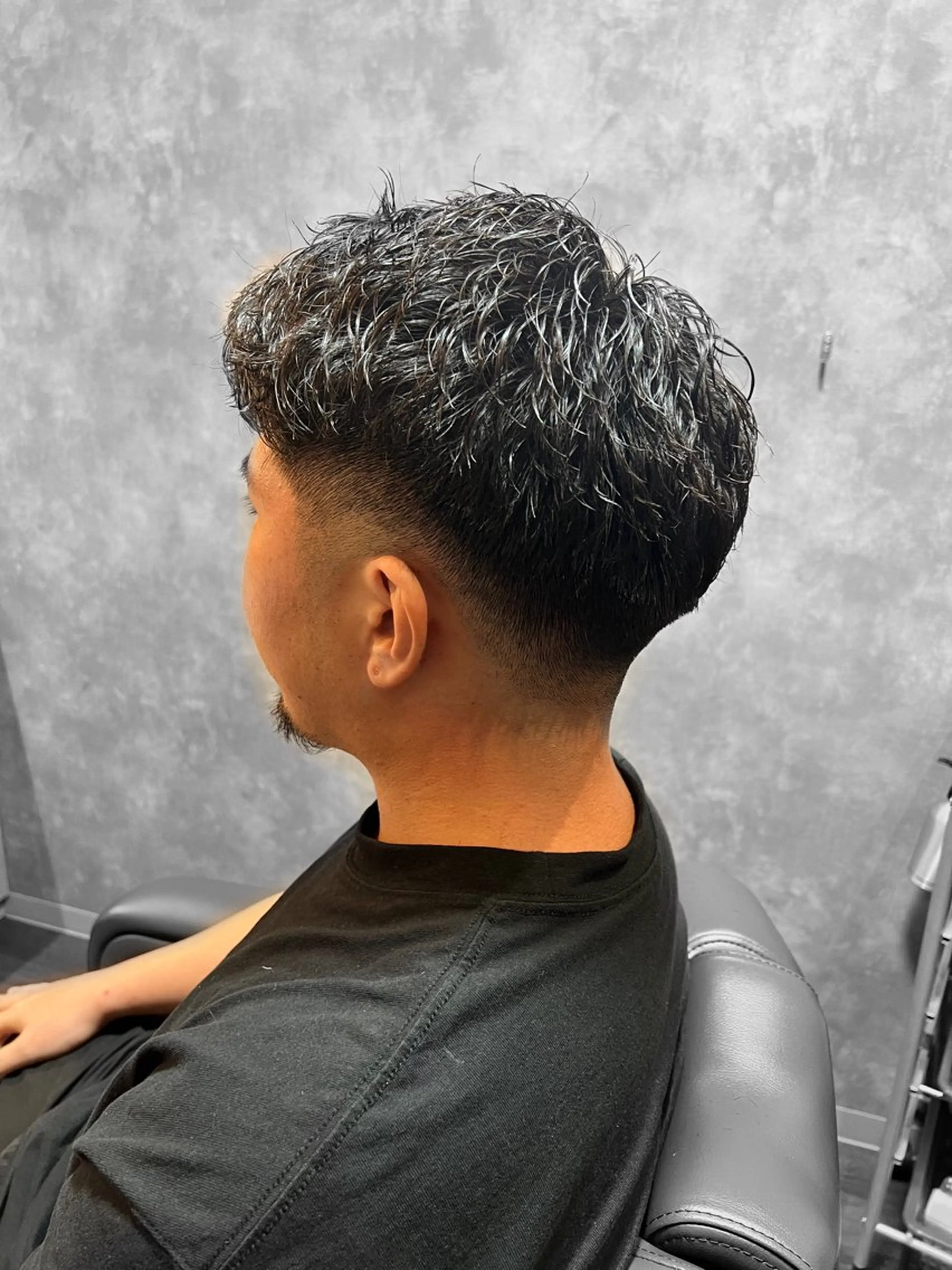 パーマ メンズ フェードカット カット パーマ メンズサロンBOLT浜口店所属・高村 吉斗のヘアスタイル