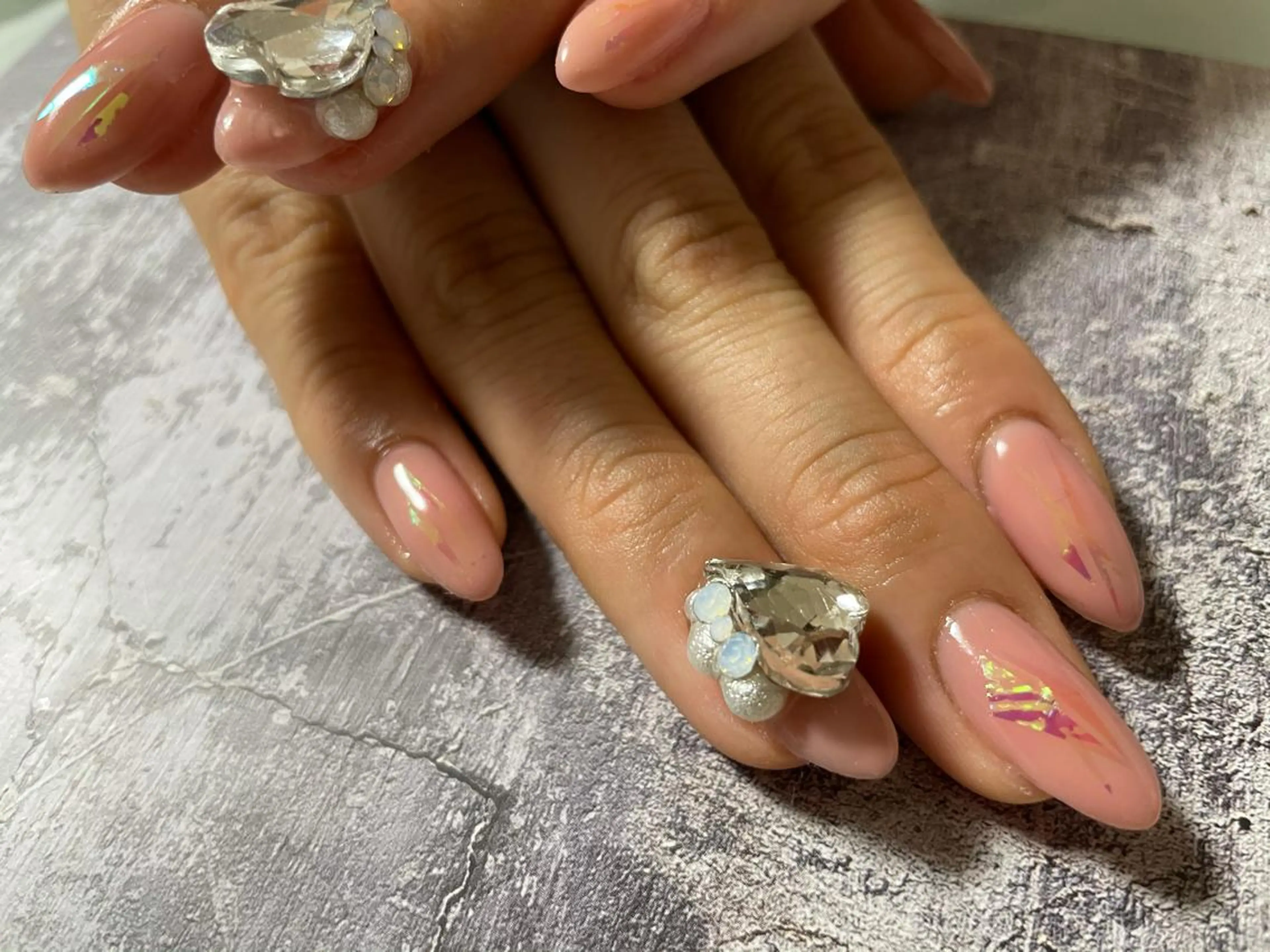 ロング ネイル ロング キラキラネイル ロングネイル 大田 美笛香のネイルデザイン