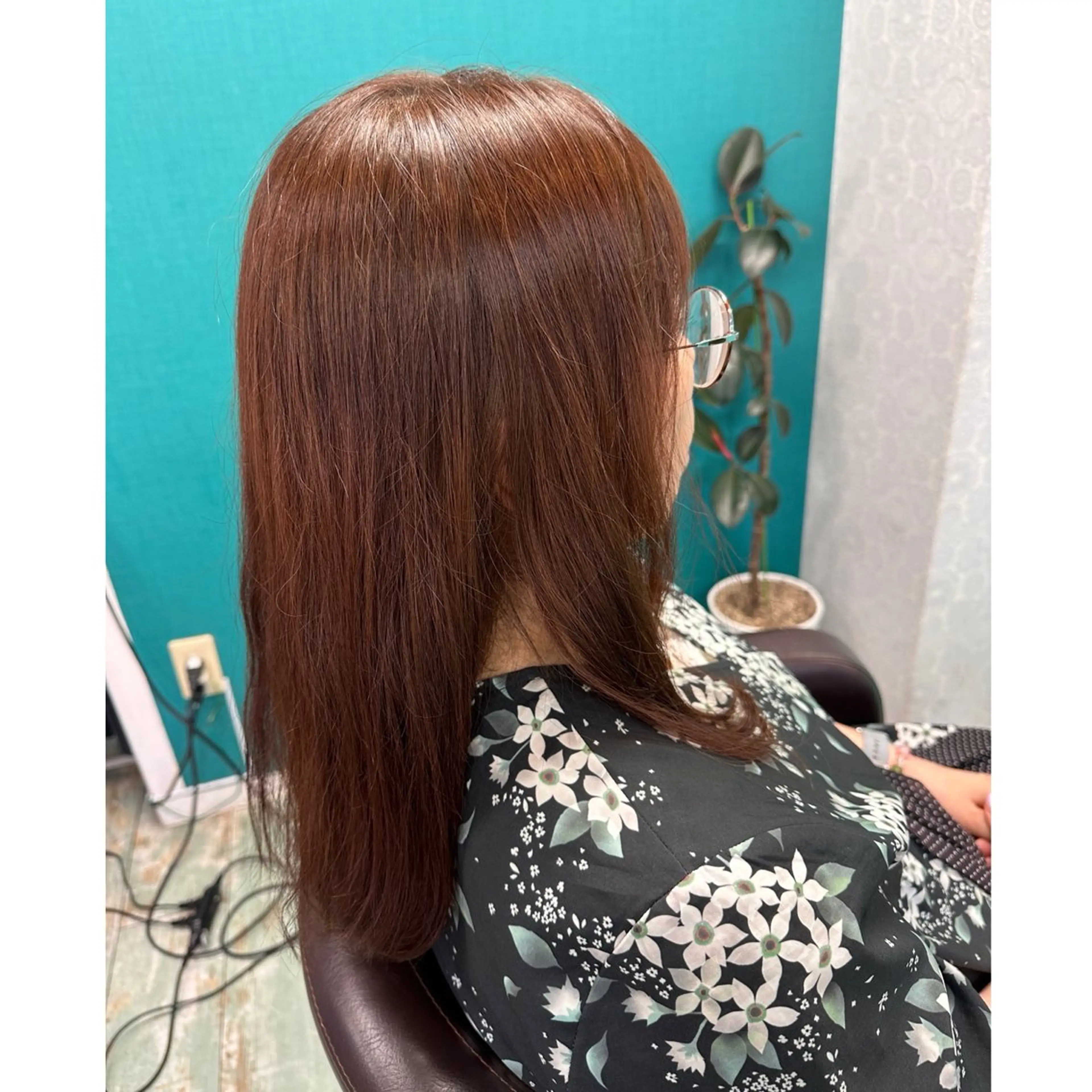 セミロング 三原 友美のヘアスタイル
