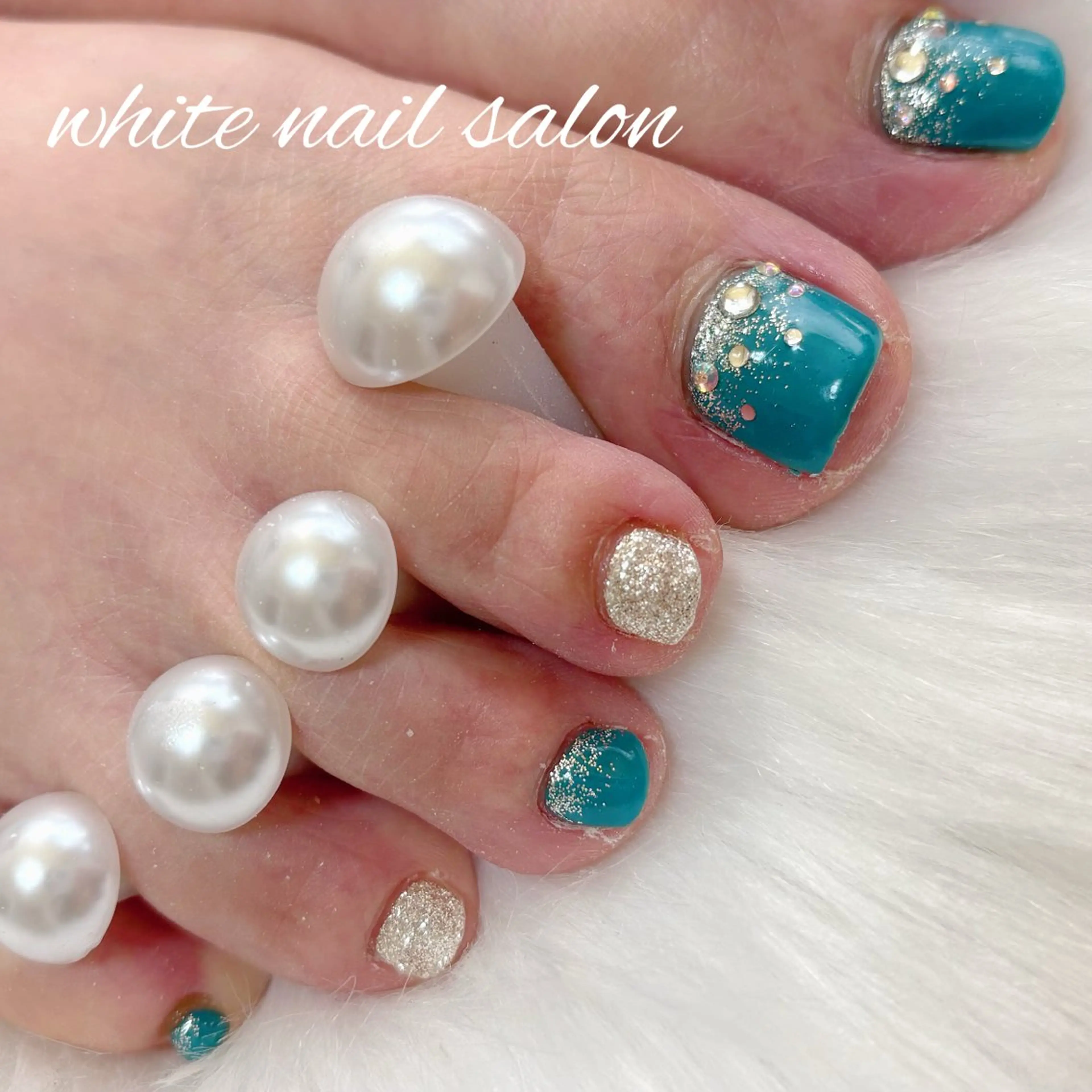 ネイル フットネイル フットネイル white nail salonのネイルデザイン