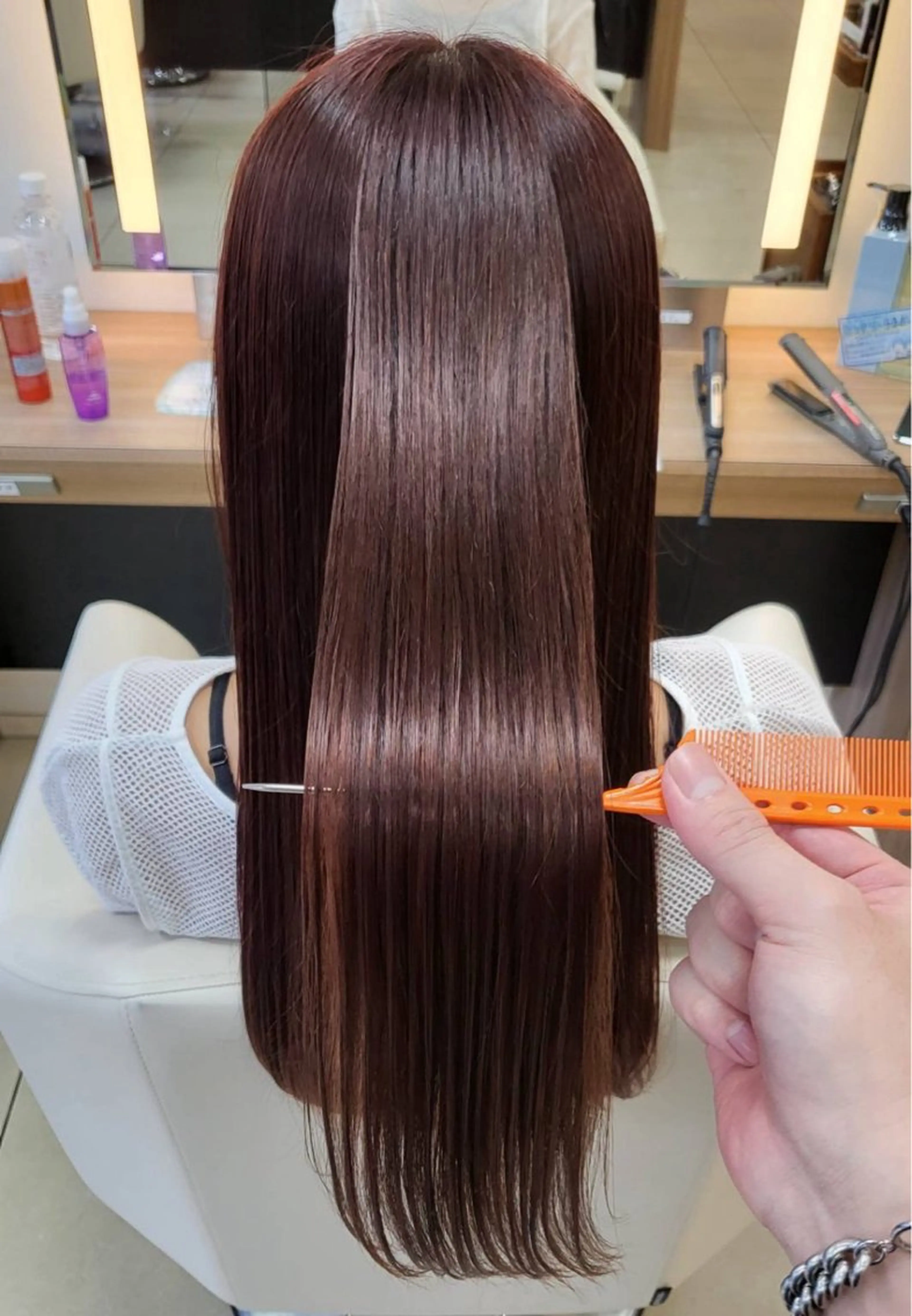 ロング パーマ 髪質改善 縮毛矯正 トリートメント 酸性ストレート ストレートパーマ 垢抜け小顔レイヤー オリーブ/スミレのヘアスタイル