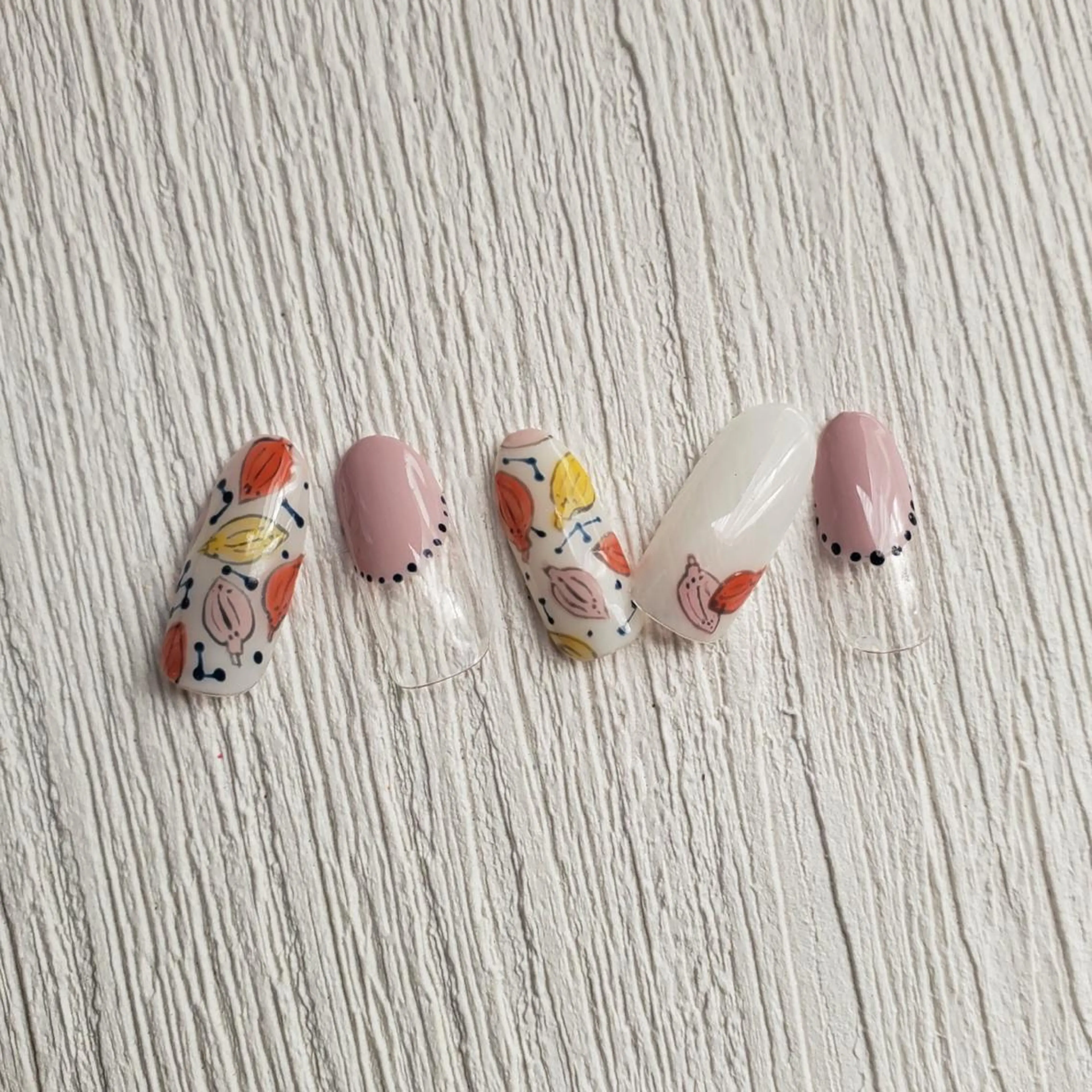 ネイル バレンタイン ネイル＆フットケアサロンアイアムアイ所属・ネイリスト モリシタのネイルデザイン