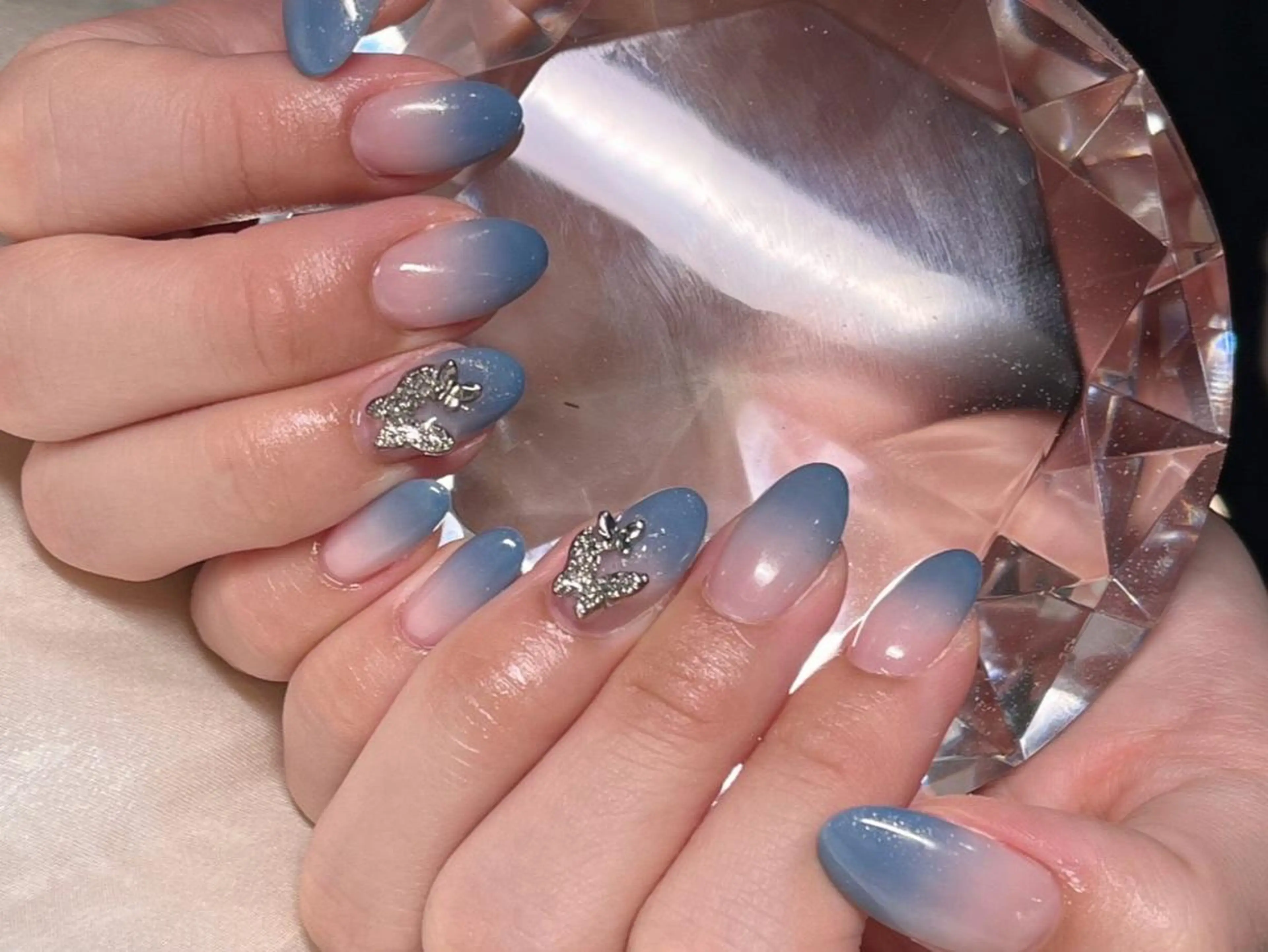 ネイル マツエク・マツパ アイブロウ 眉カラー 韓国風マツエク パリジェンヌラッシュリフト まつげパーマ ワンホンマツエク ハンドネイル Nail&eye Belire 新宿のネイルデザイン