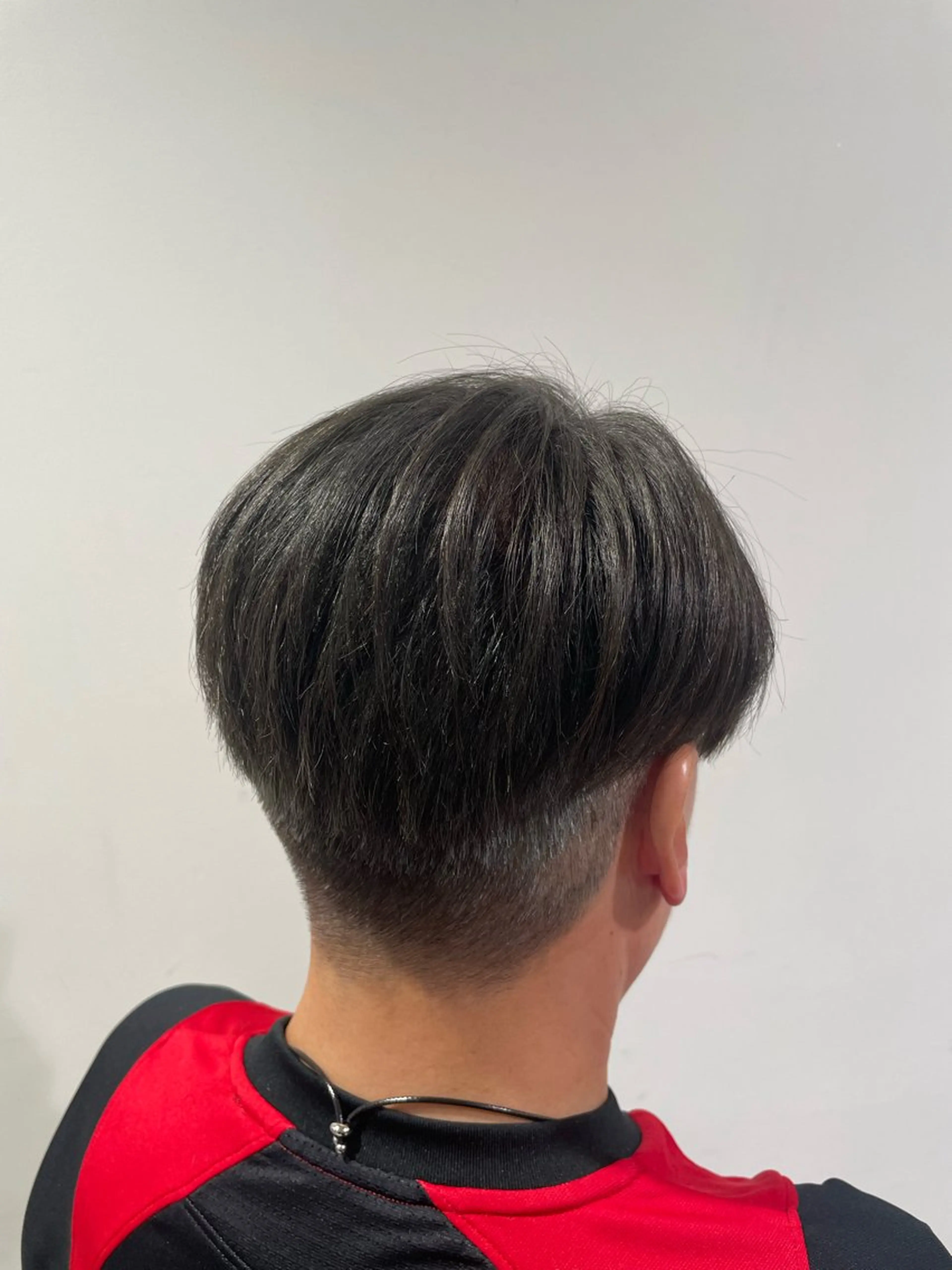 ショート カラー メンズモデル板橋 島田依杏のヘアスタイル