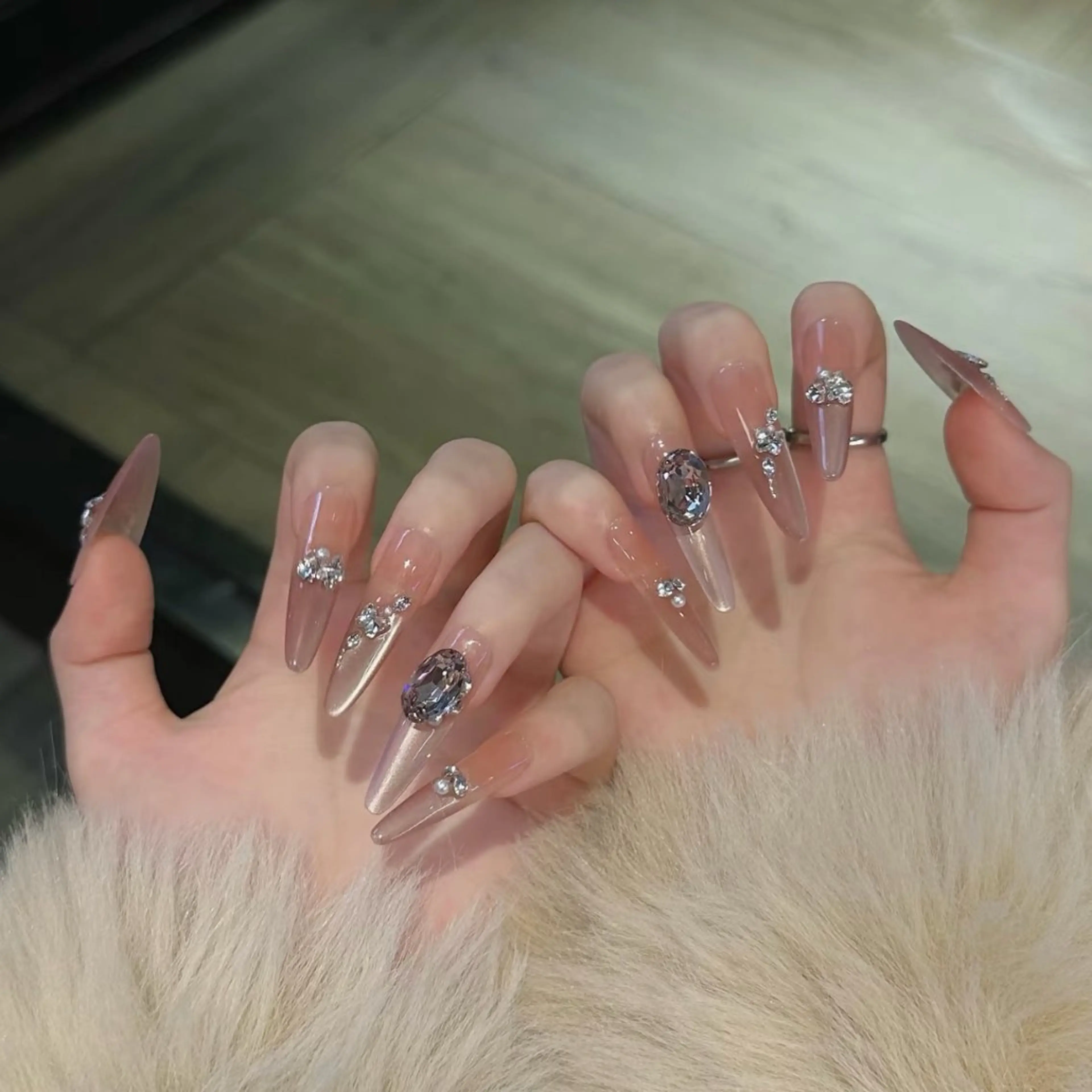 ネイル ハンドネイル Luna Gladeのネイルデザイン