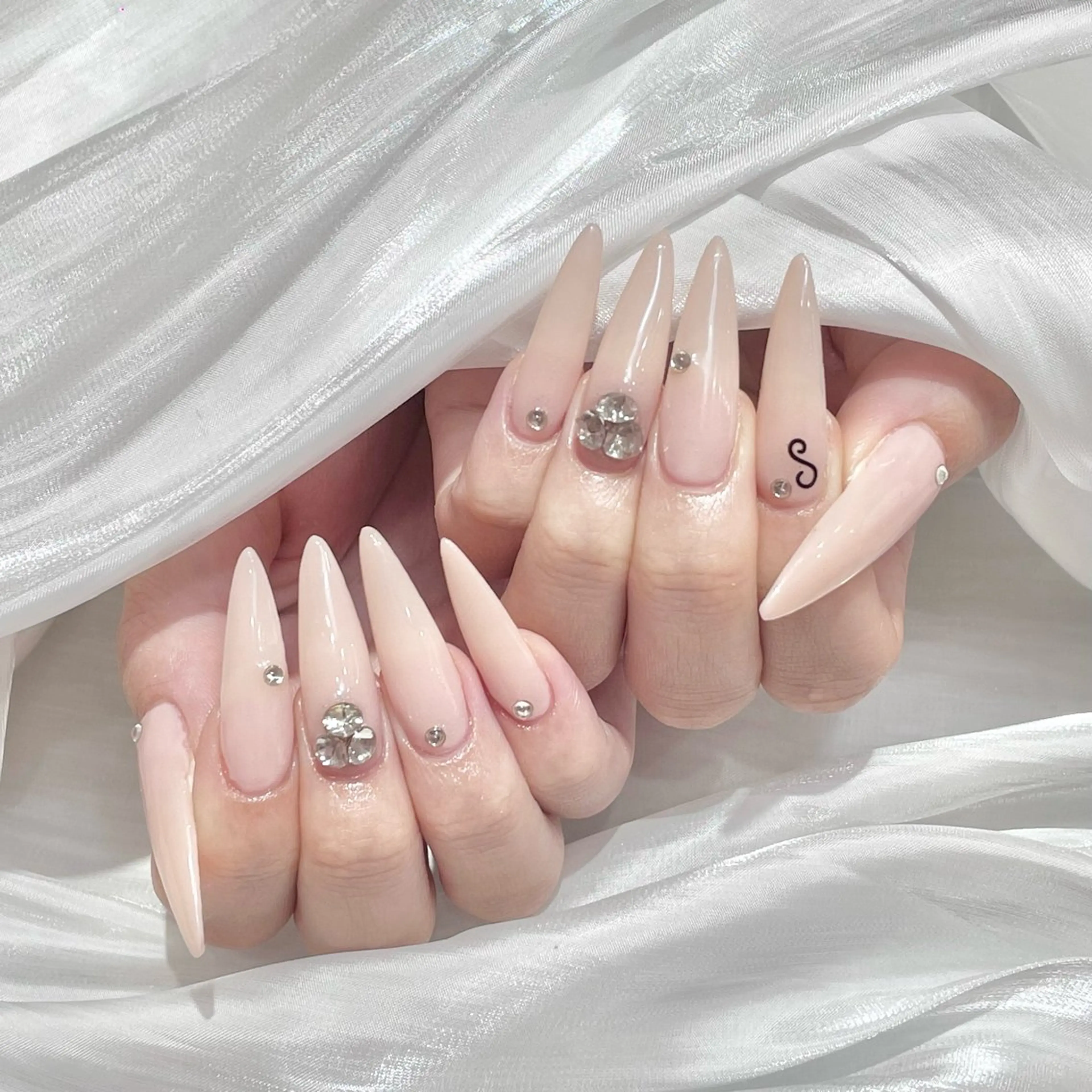 ネイル WISTERIA midoriのネイルデザイン