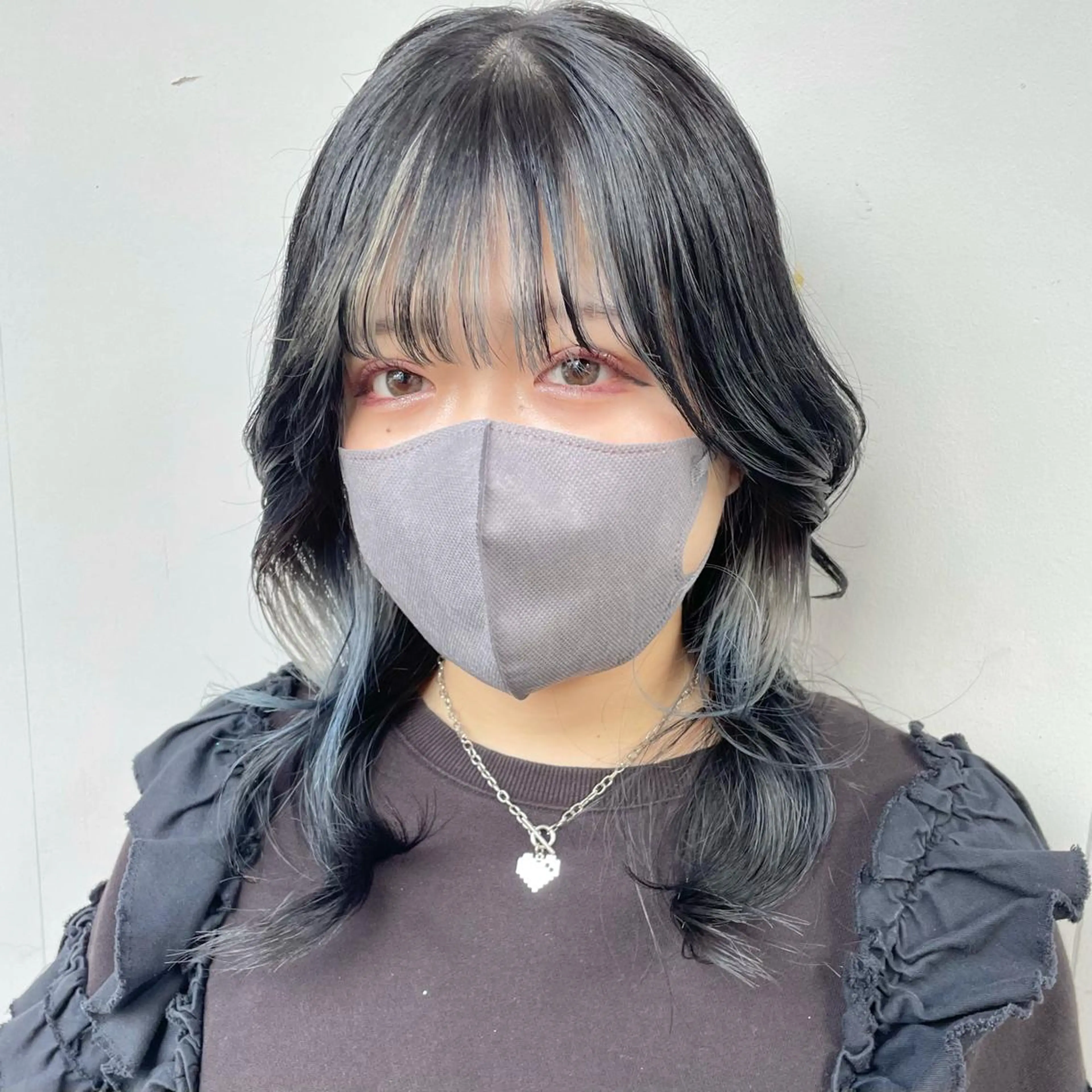 セミロング カラー アディクシーカラー ミストバング ブリーチ ケアブリーチ ダブルカラー ヘアカラー トリートメント もにか🌞原宿/渋谷 🌝ブリーチカラーのヘアスタイル