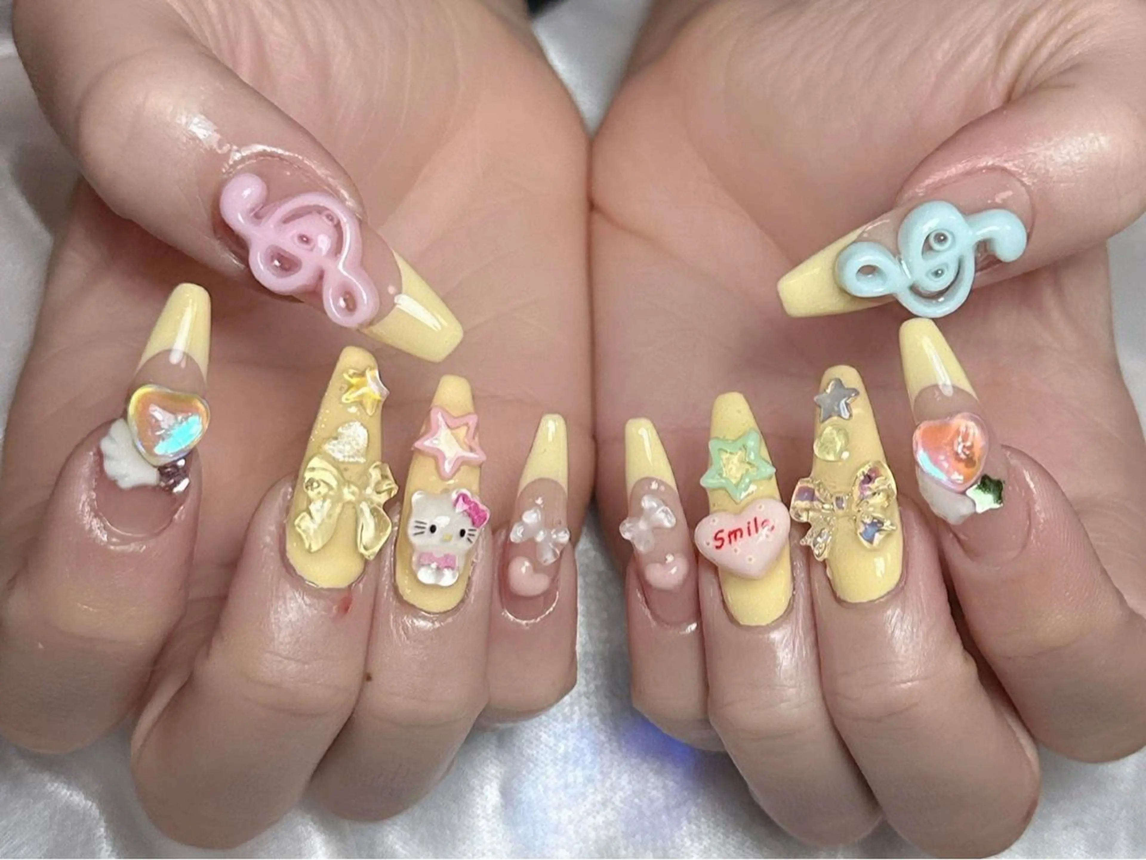 ネイル チークネイル フレンチネイル グラデーション マグネットネイル ミラーネイル ハンドネイル sorako nailのネイルデザイン