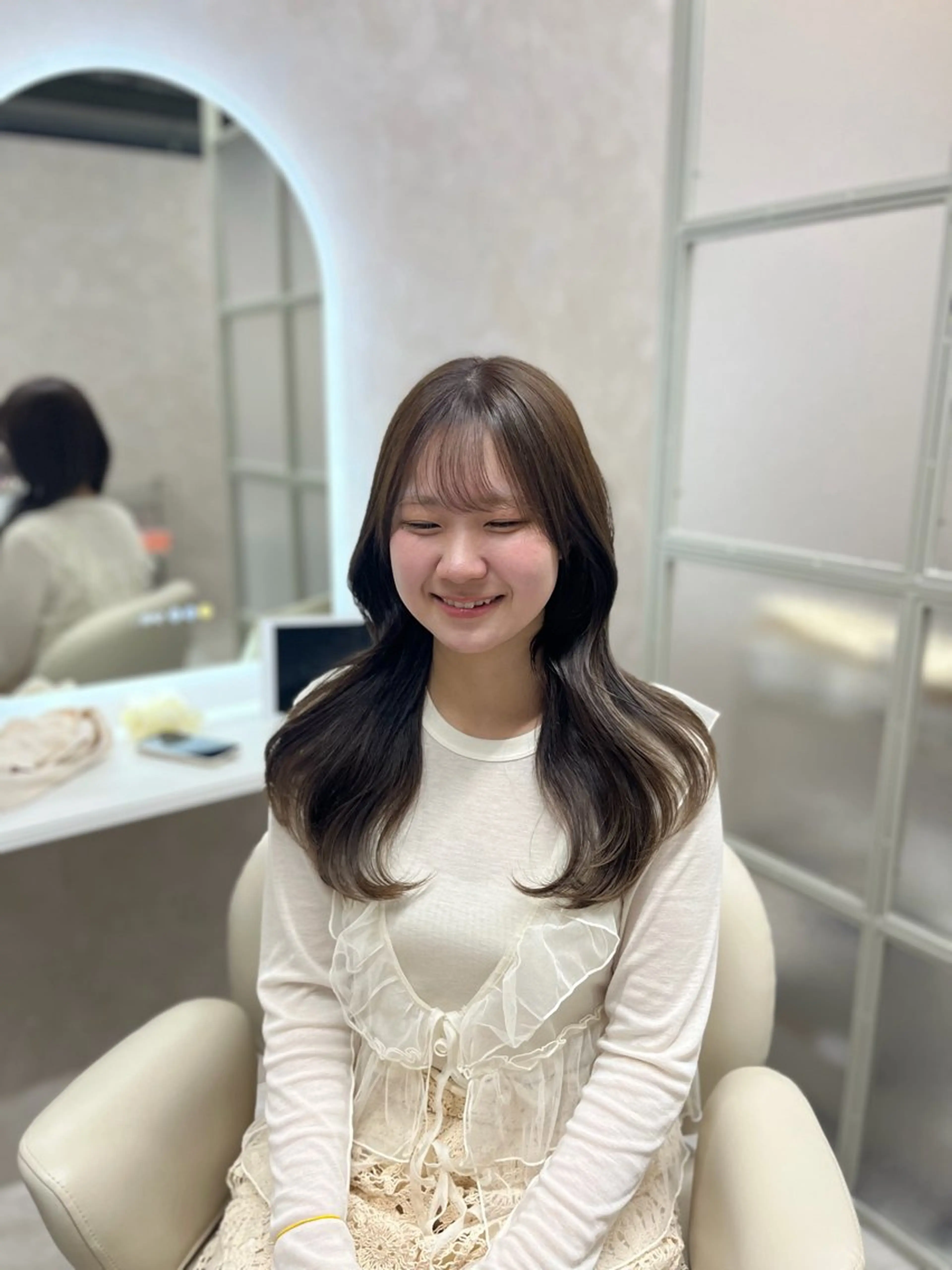 ロング カラー Anri /カラーモデルのヘアスタイル