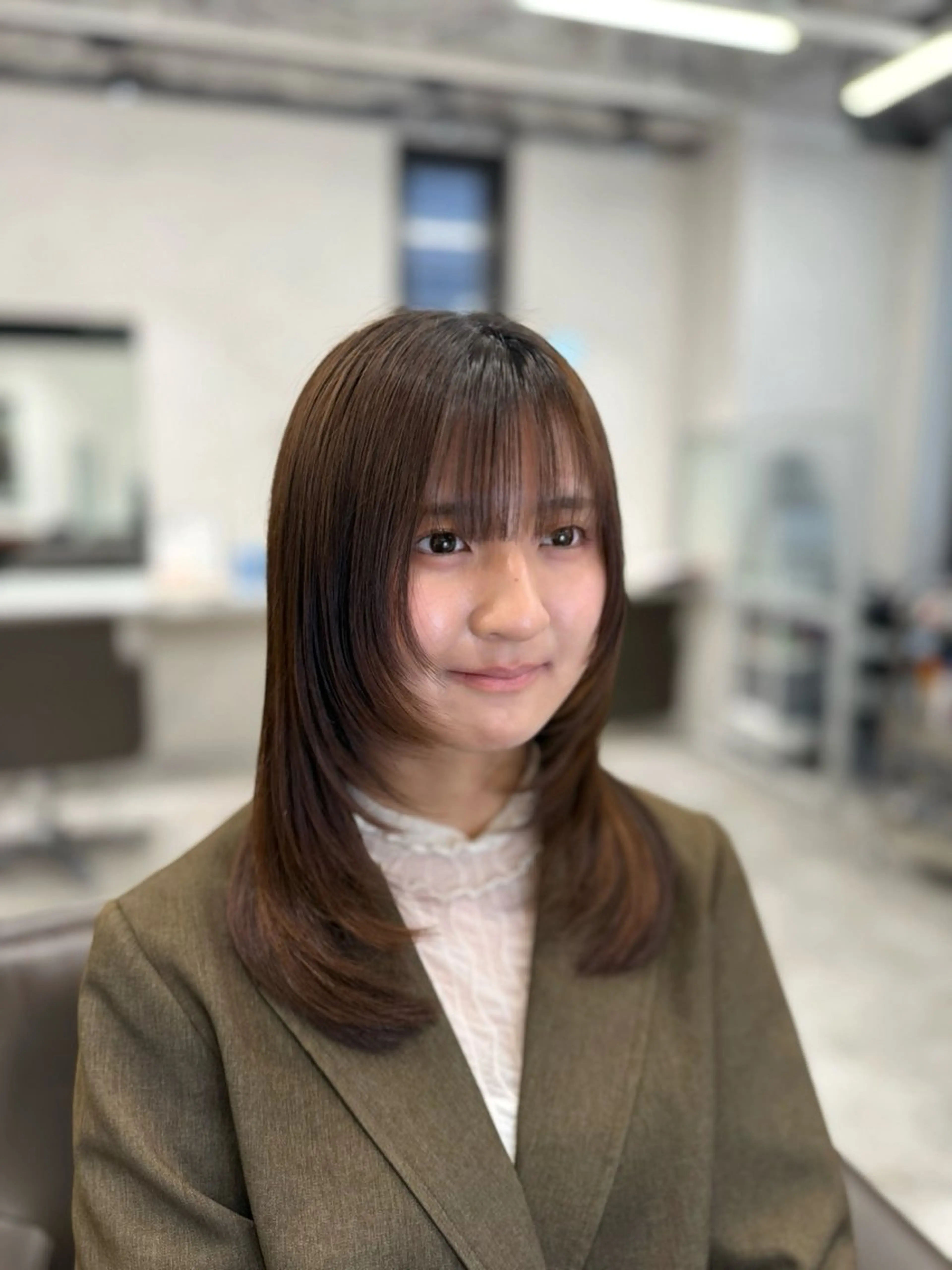 セミロング ハイレイヤー レイヤーカット 大阪梅田 稲葉利也斗のヘアスタイル