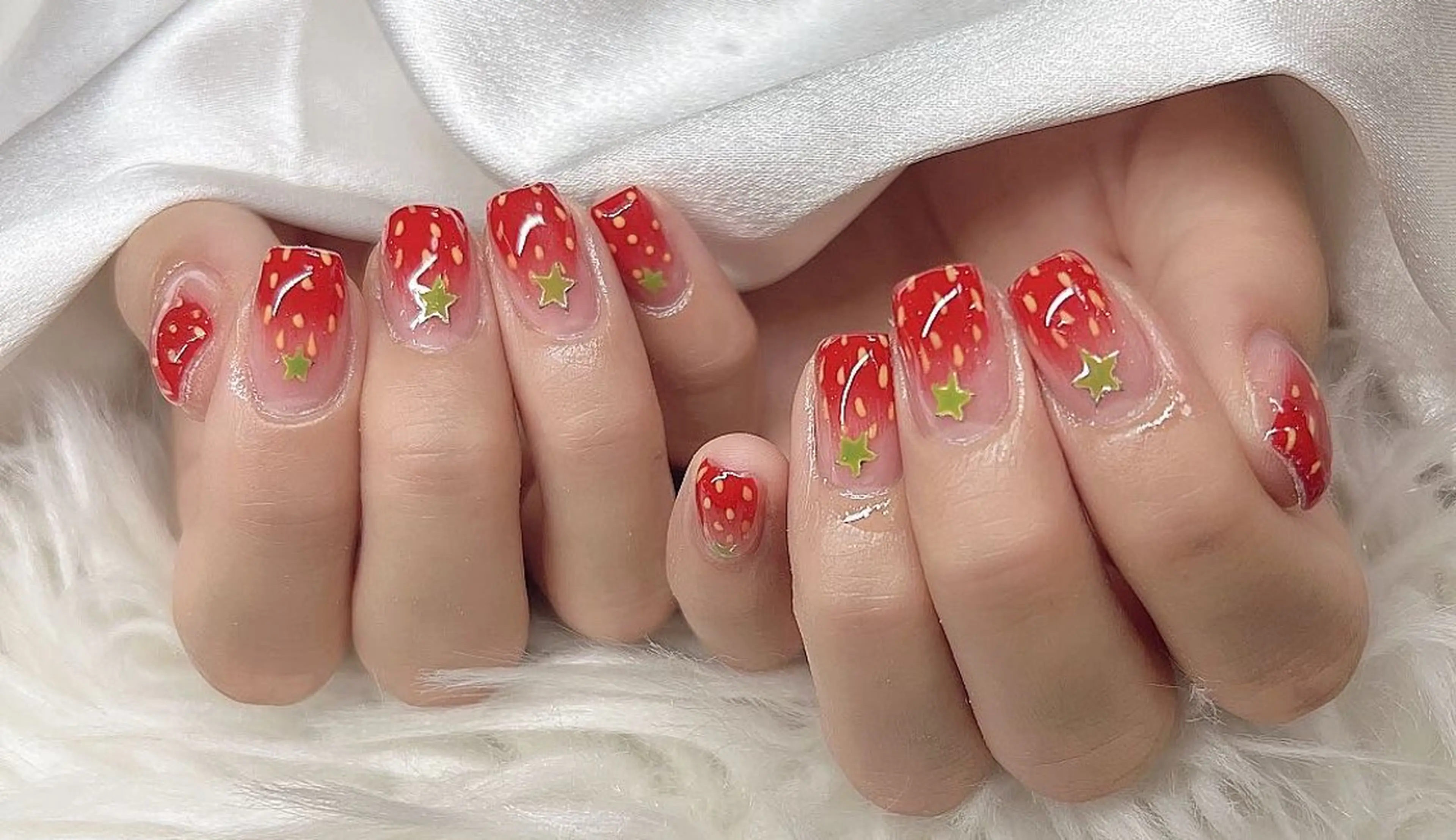 ネイル チークネイル 長さ出し フラッシュネイル フットネイル フレンチネイル Niko nailサロンのネイルデザイン