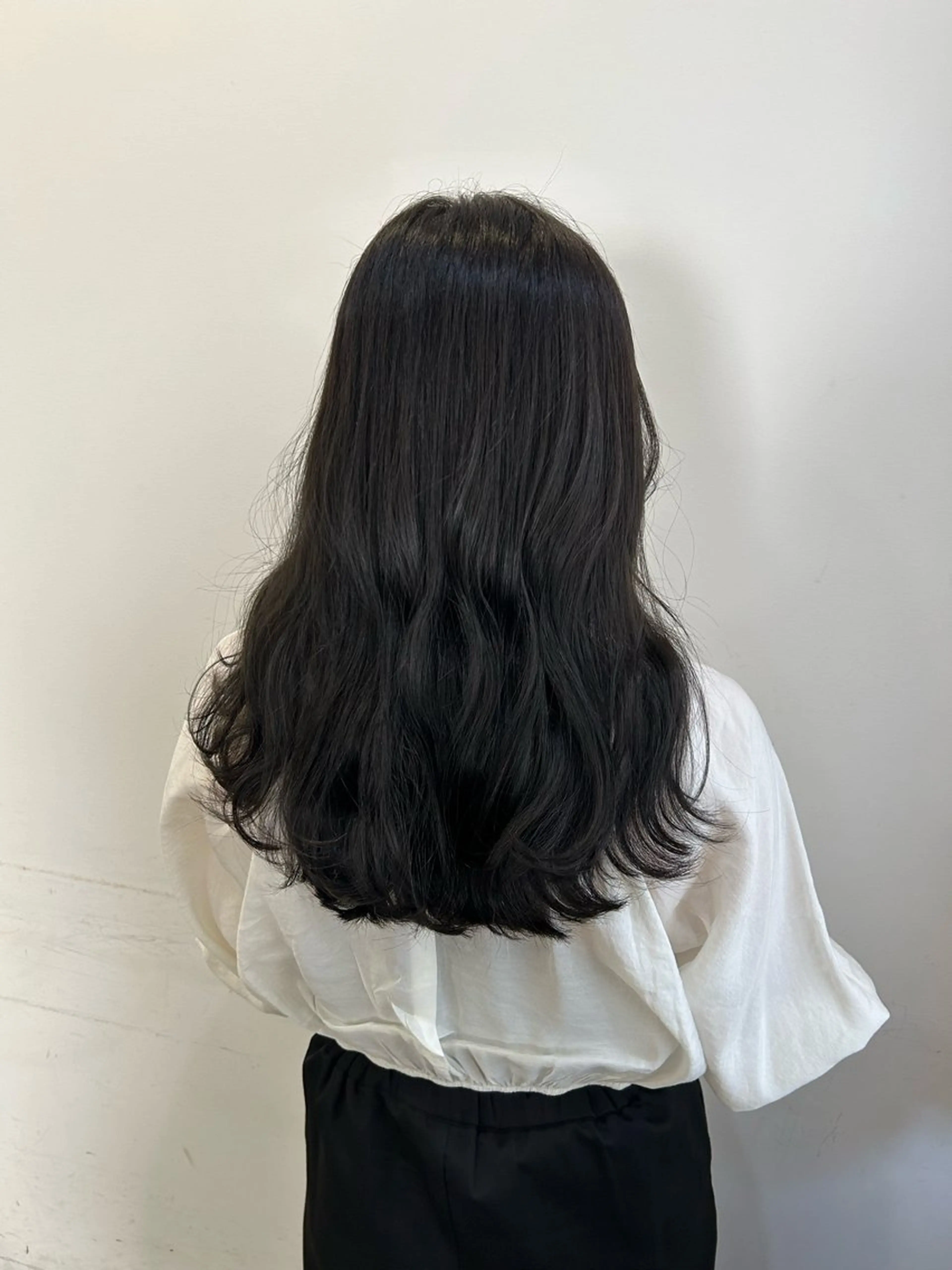 セミロング カラー 小澤 一稀のヘアスタイル