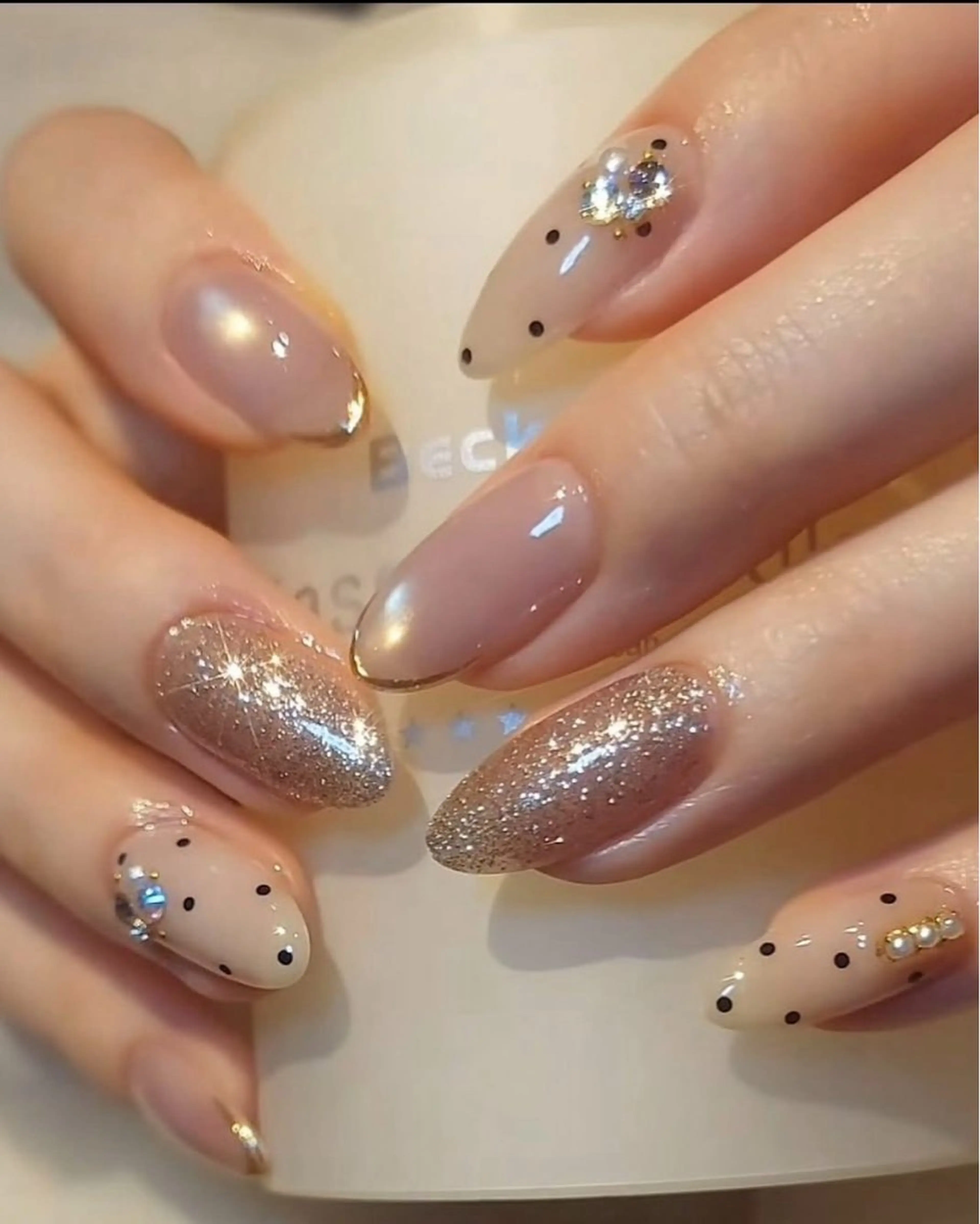 ネイル チークネイル フレンチネイル グラデーション 韓国ネイル マグネットネイル ハンドネイル JIN 168 新大久保のネイルデザイン