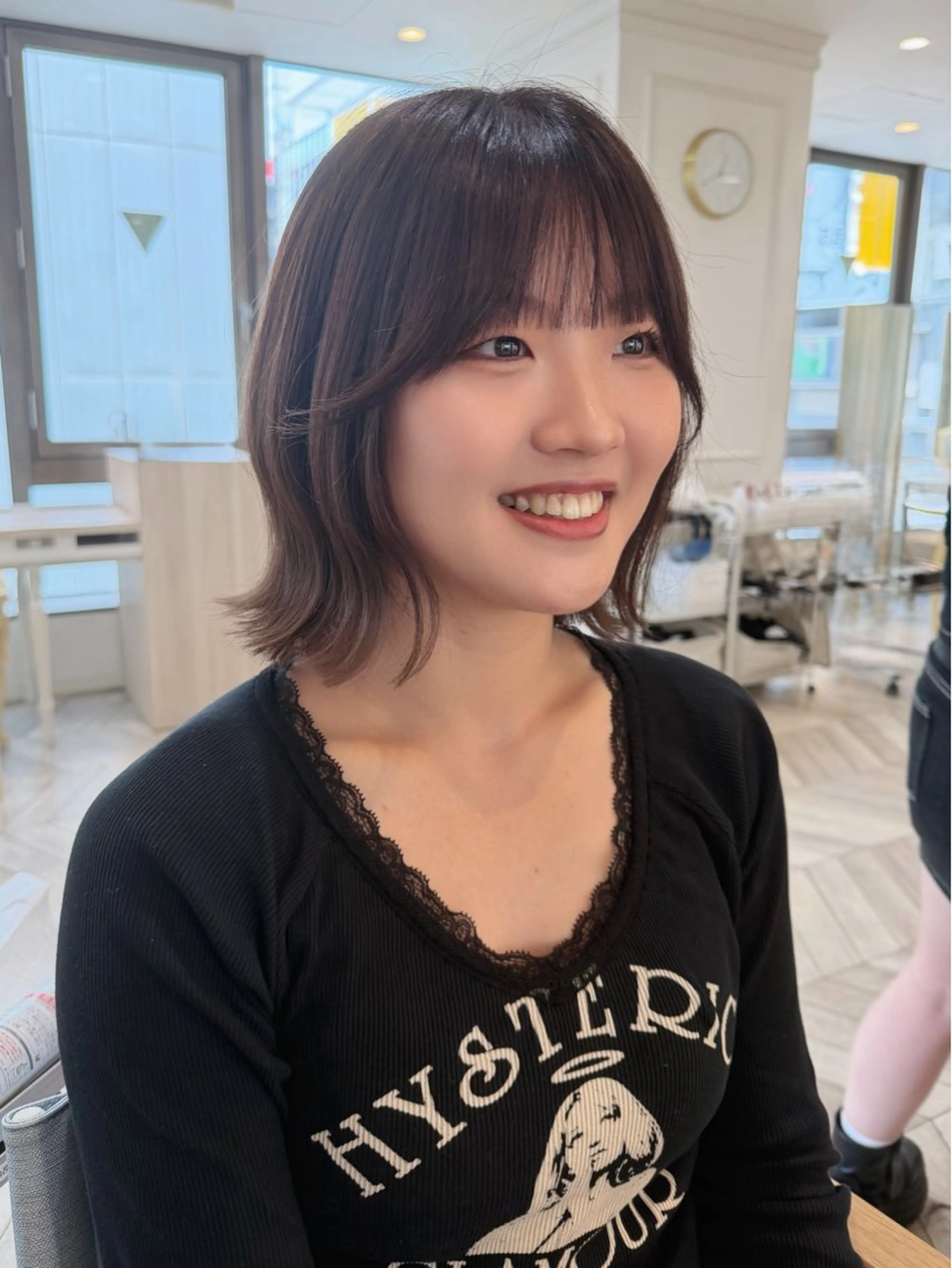 ショート ボブ トリートメント カット ヘアカラー トリートメント 小顔レイヤー/ ベージュ🤍Rieのヘアスタイル