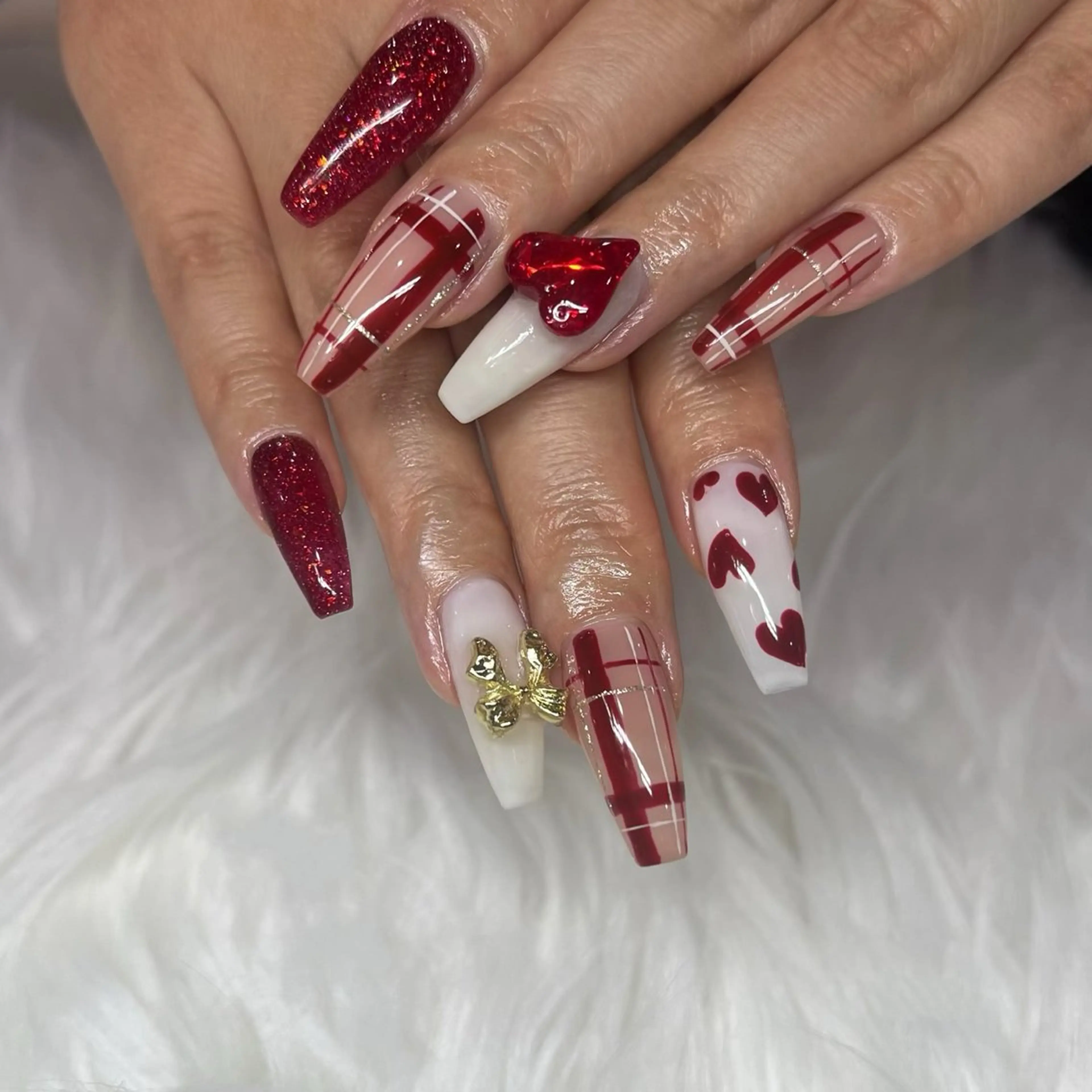 ネイル アートネイル 透明感ネイル ｜mahiru.のネイルデザイン