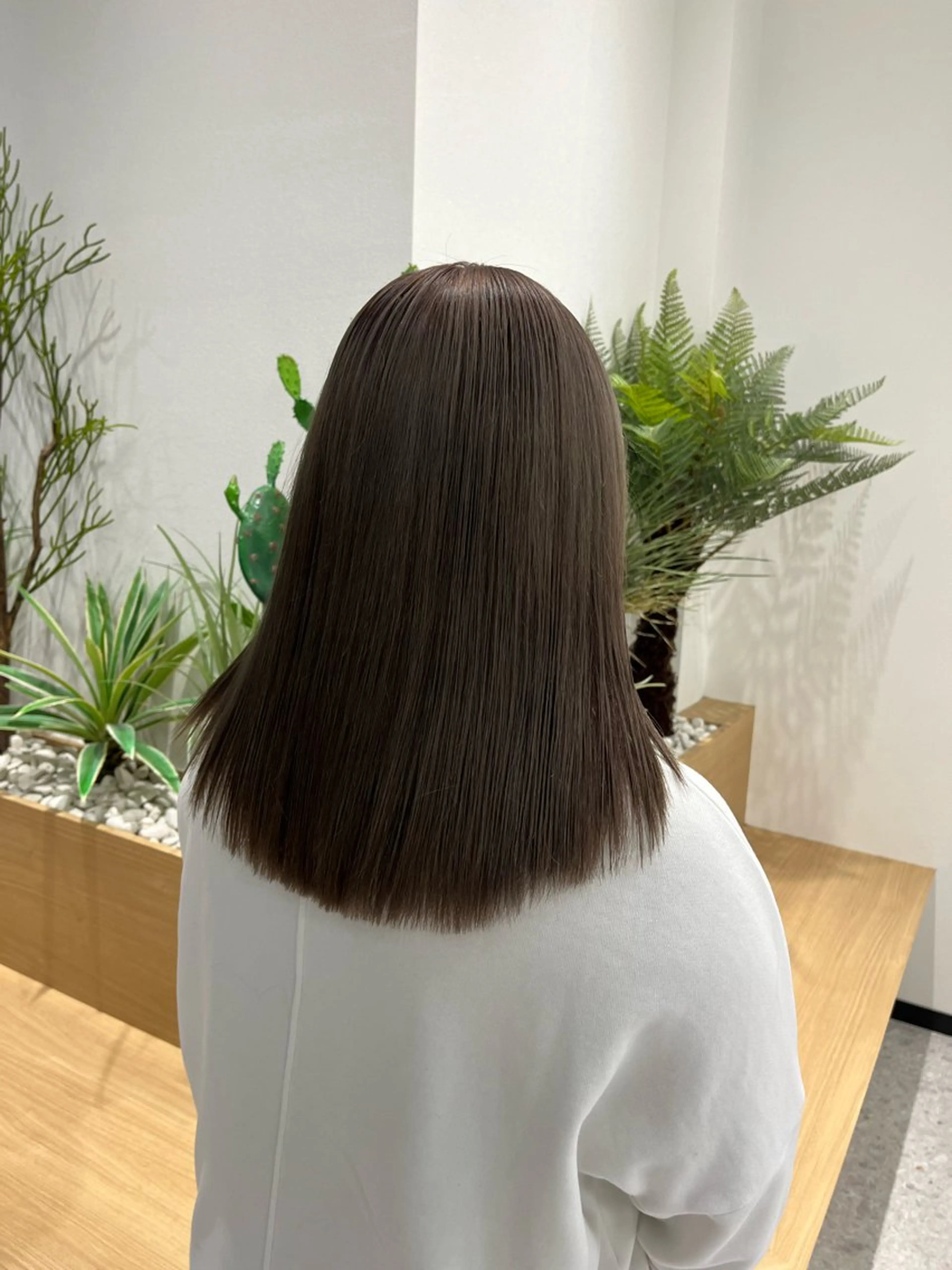 セミロング カラー グレージュ 寒色 ♡ レイヤー ┊︎miyuのヘアスタイル