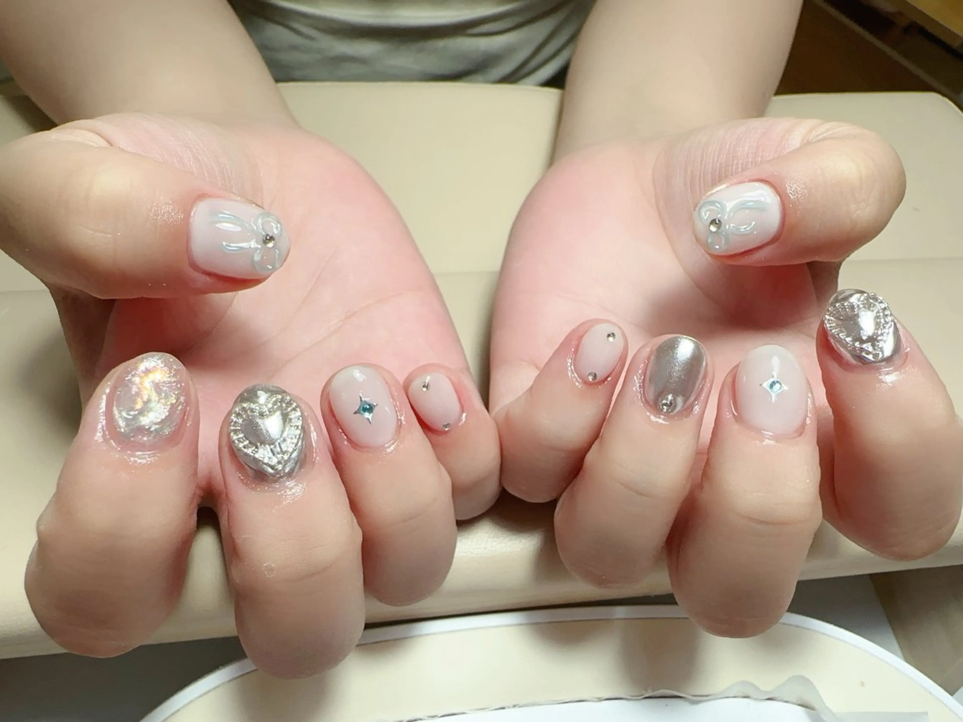 ネイル ハンドネイル NAIL CIRCLESのネイルデザイン