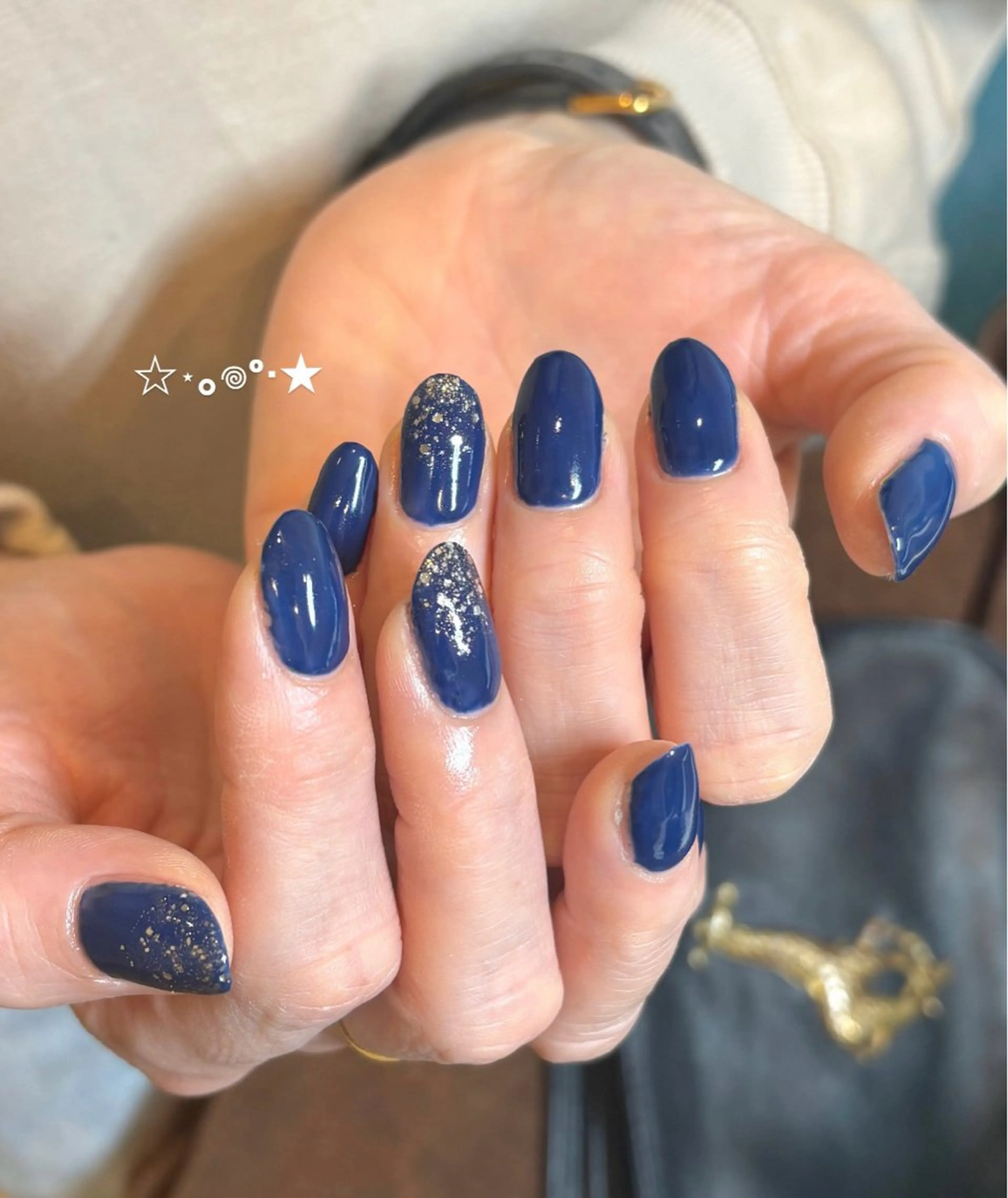 ネイル キラキラネイル ラメ(グリッター) ネイビー ワンカラーネイル ハンドネイル みぎた かのこのネイルデザイン
