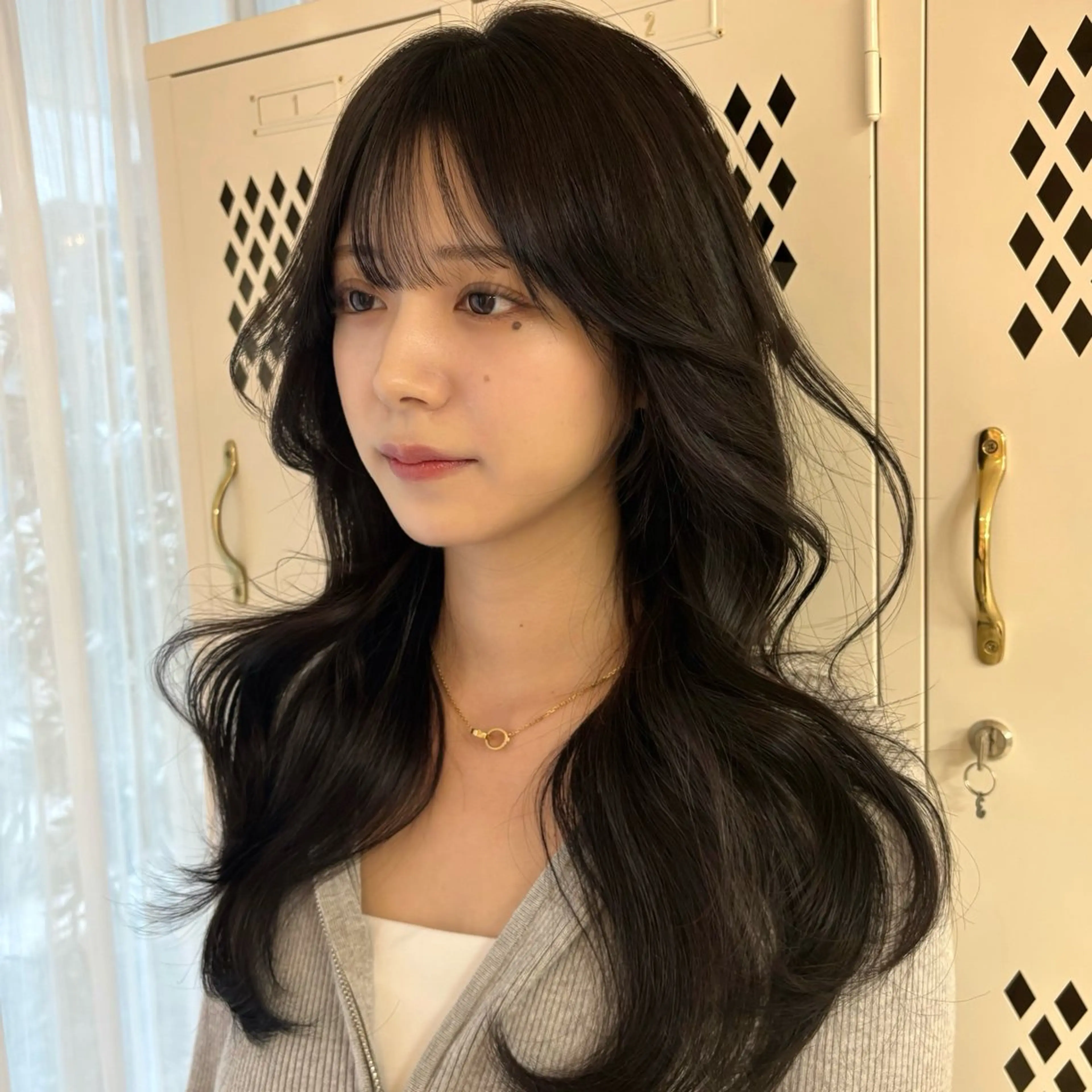 ロング カラー カット ヘアカラー トリートメント 本格韓国ヘア🇰🇷 【uni】キューさんのヘアスタイル