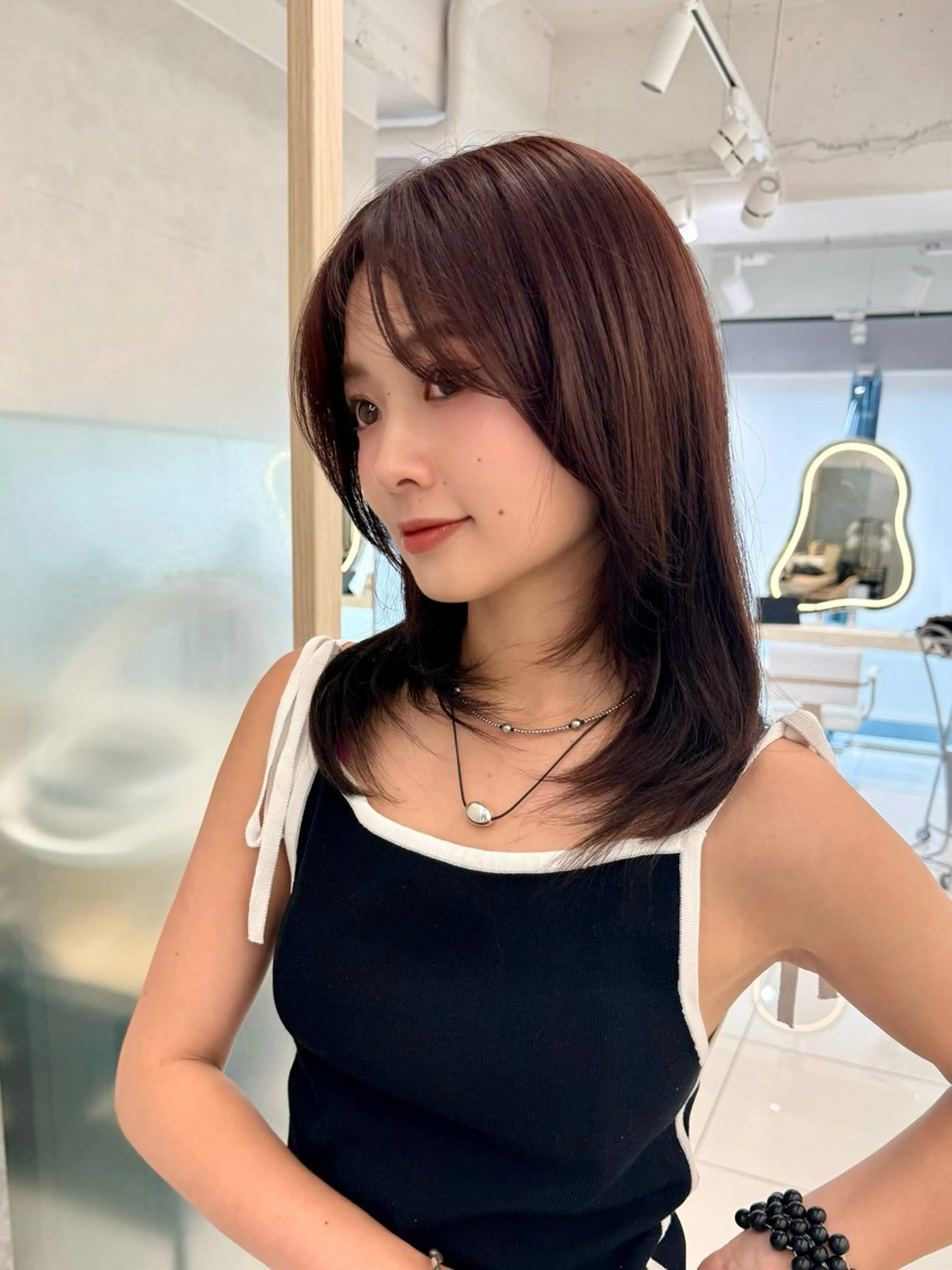 セミロング 三鷹で1番ショート ボブをカットする新谷のヘアスタイル