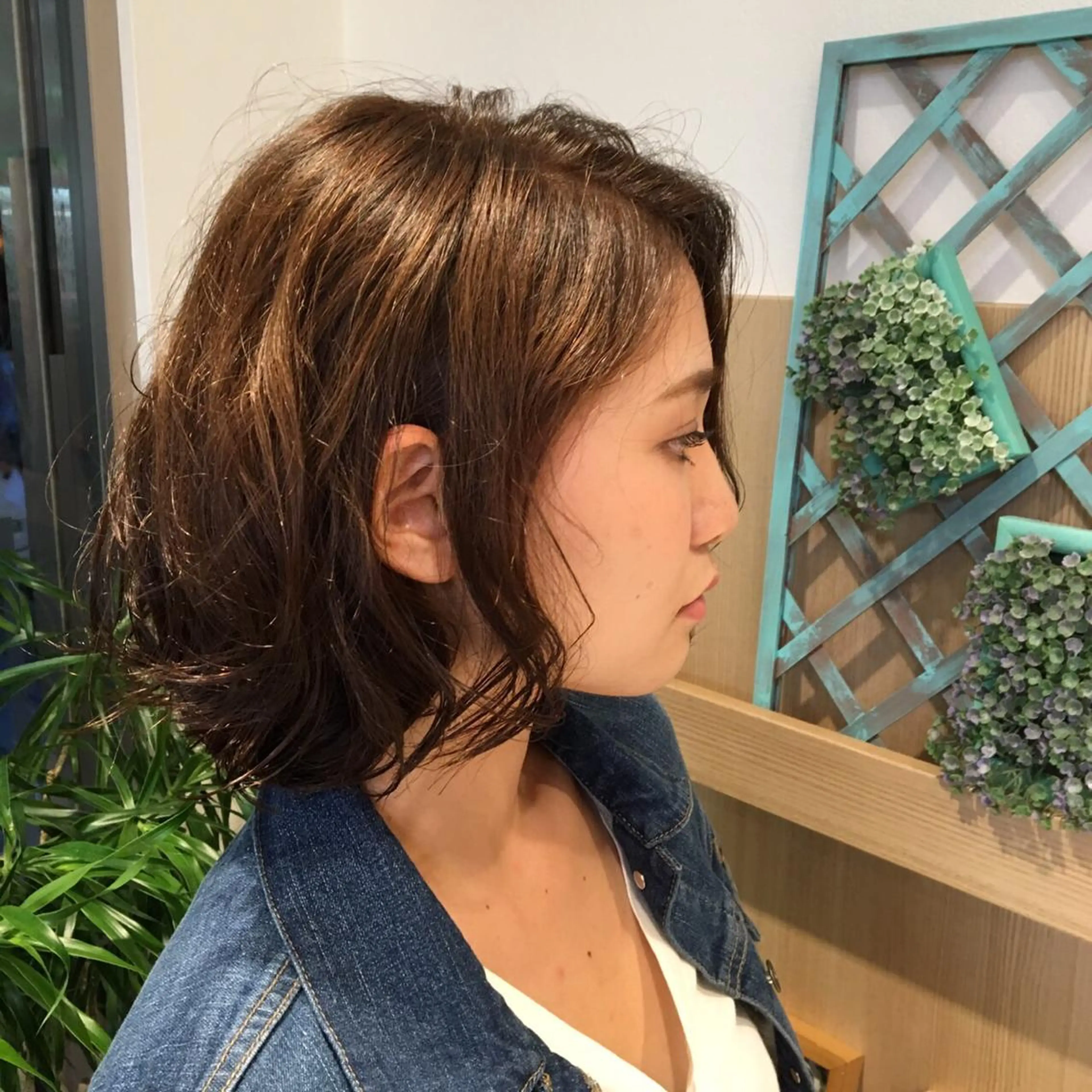 ショート カラー パーマ ネイビーカラー スズキ シオリのヘアスタイル