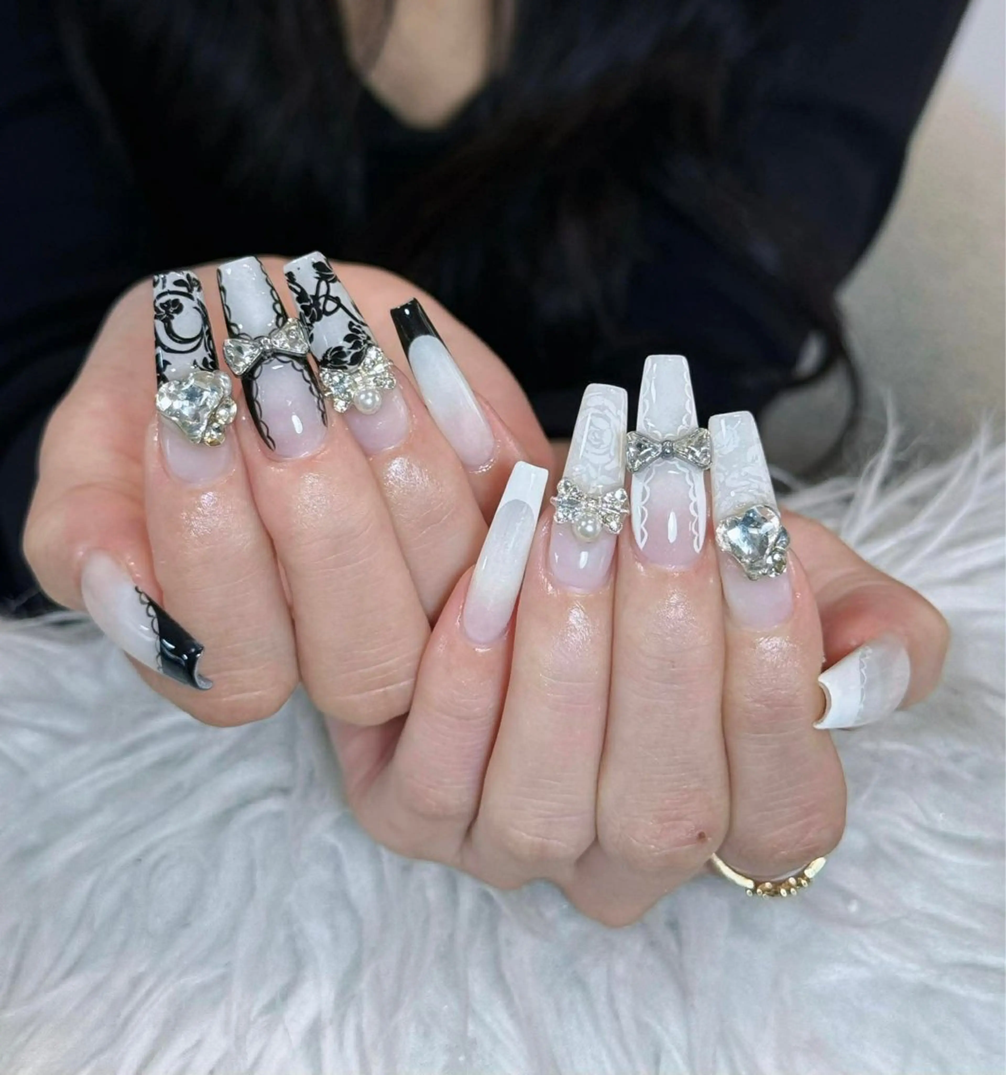 ネイル オーロラネイル ボルドー ブラウン 氷ネイル・うるうるネイル キラキラネイル ハンドネイル Julli ジュリのネイルデザイン