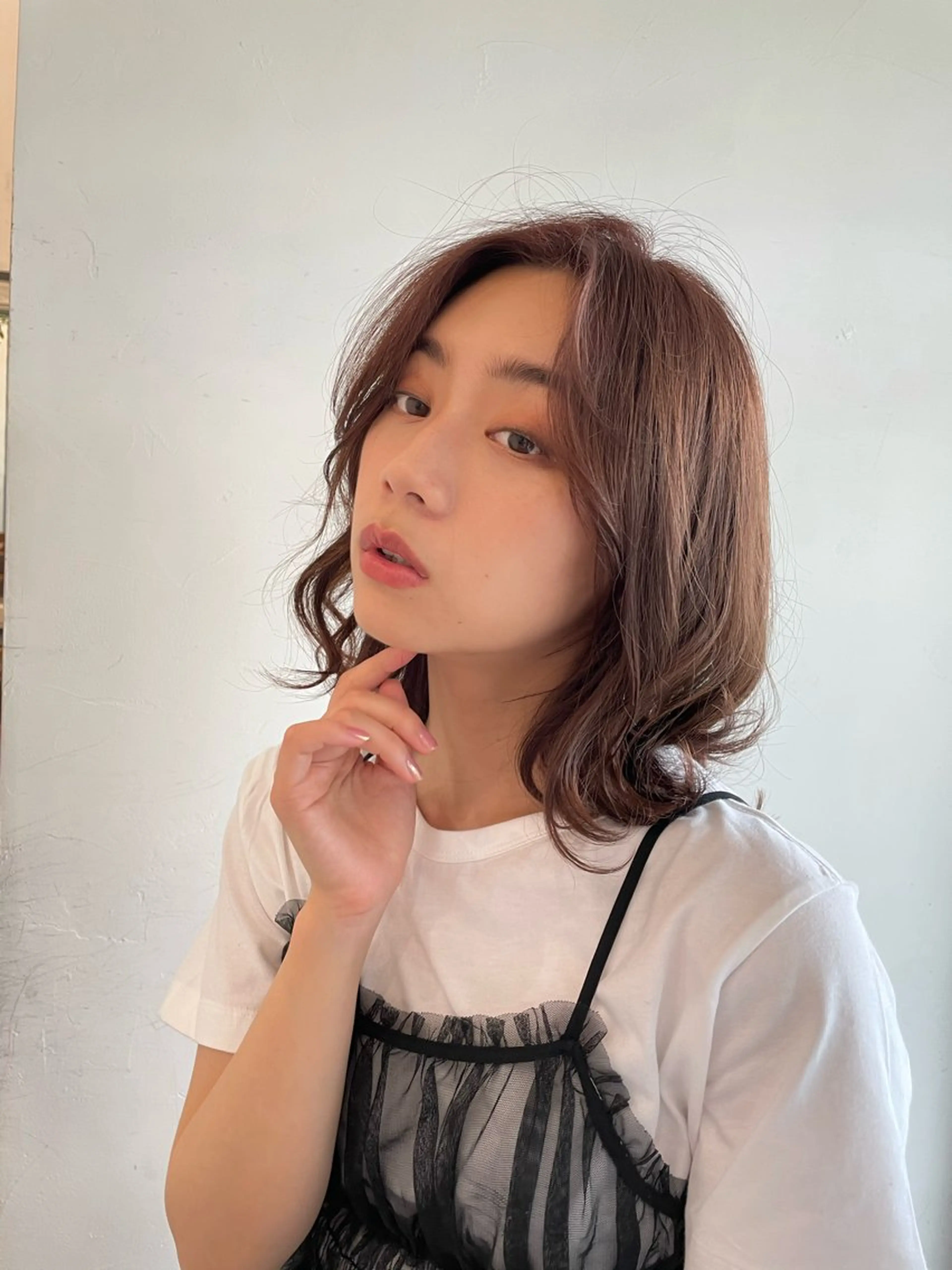 ミディアム 米澤 由衣のヘアスタイル