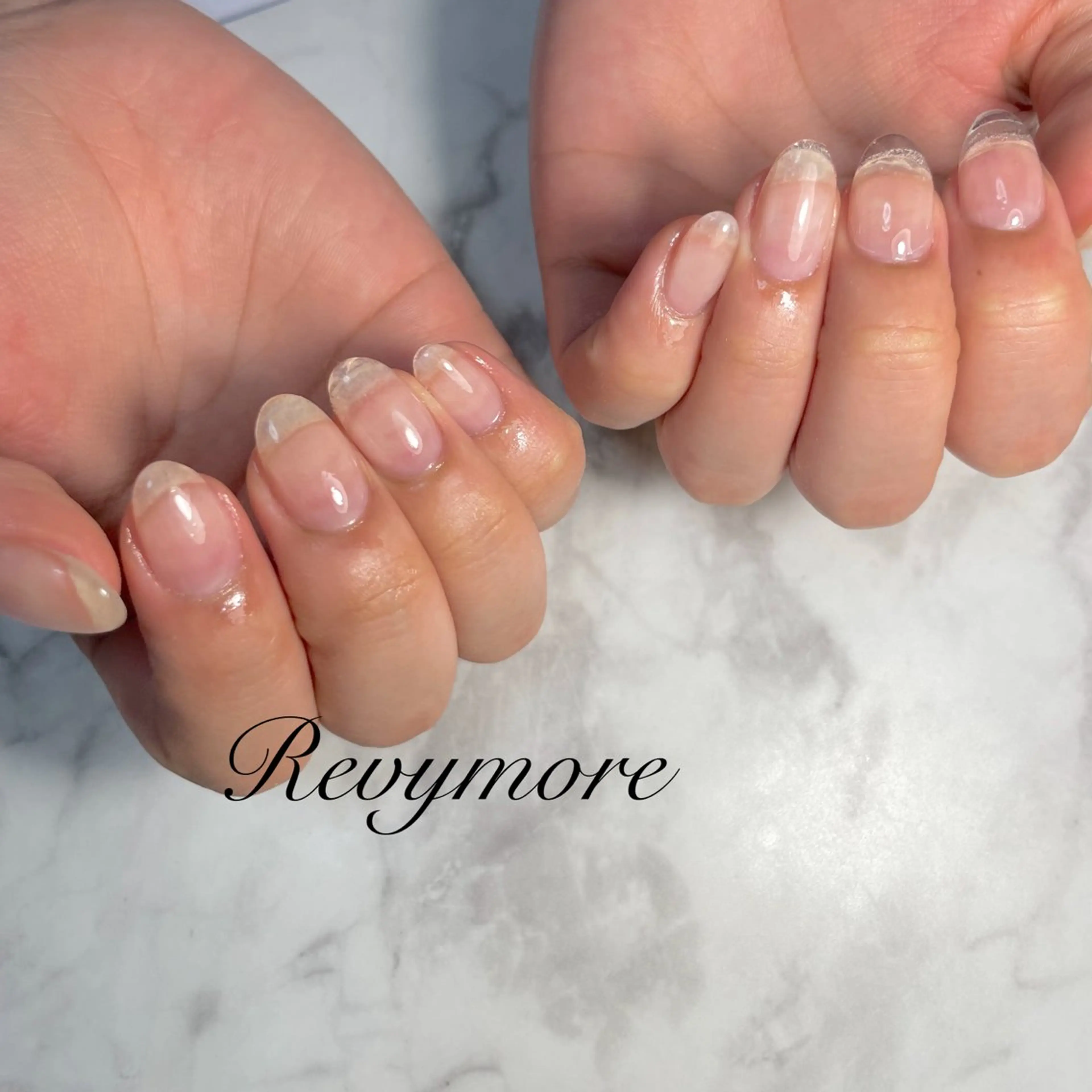 ネイル クリアネイル ジェルネイル ニュアンスネイル オフィスネイル シンプルネイル nail salon Revymore所属・nail salon Revymoreのネイルデザイン