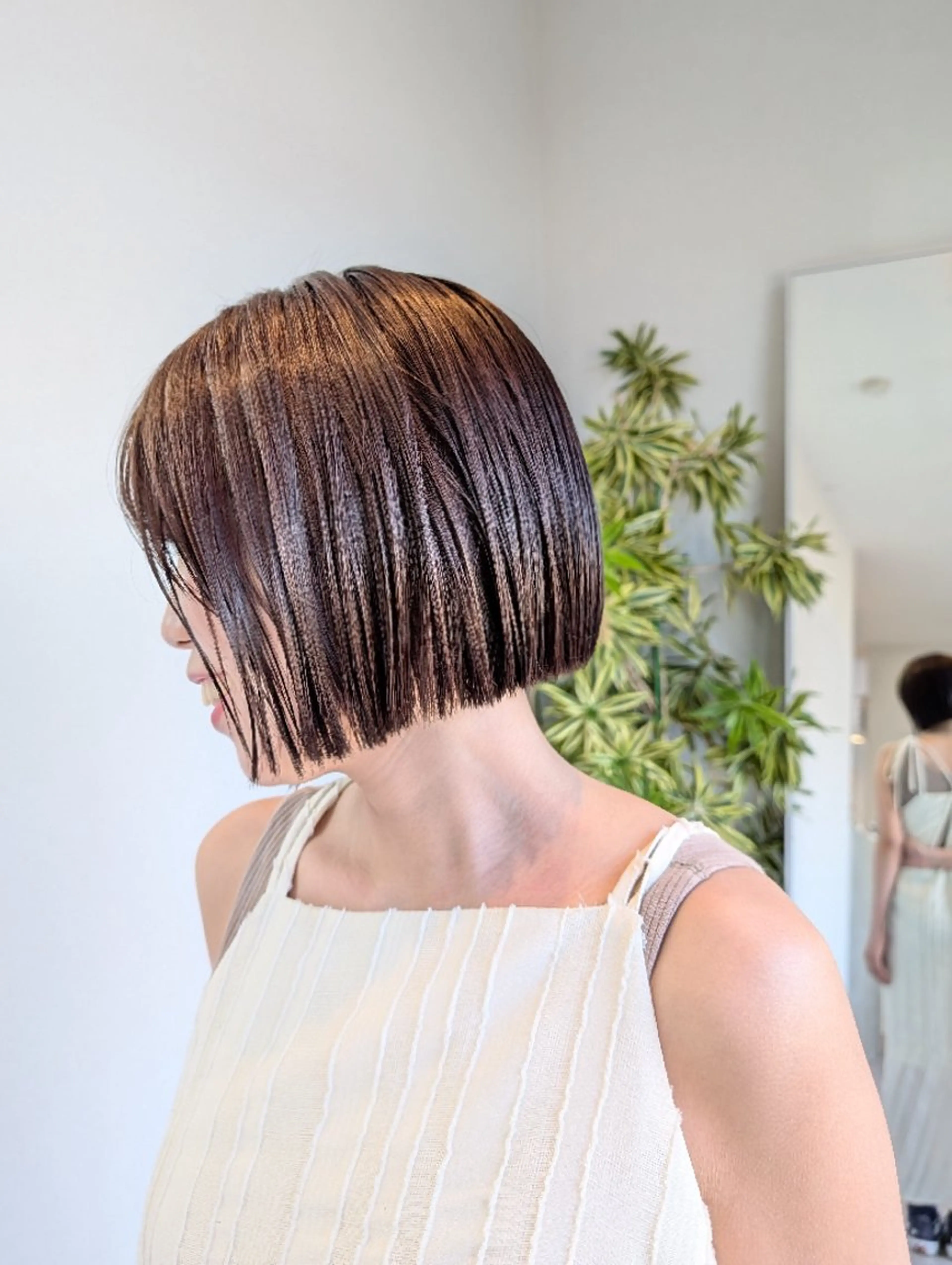 ミディアム カラー 切りっぱなしボブ ボブ ヘアカラー トリートメント 髪質改善/ 上村旺武のヘアスタイル