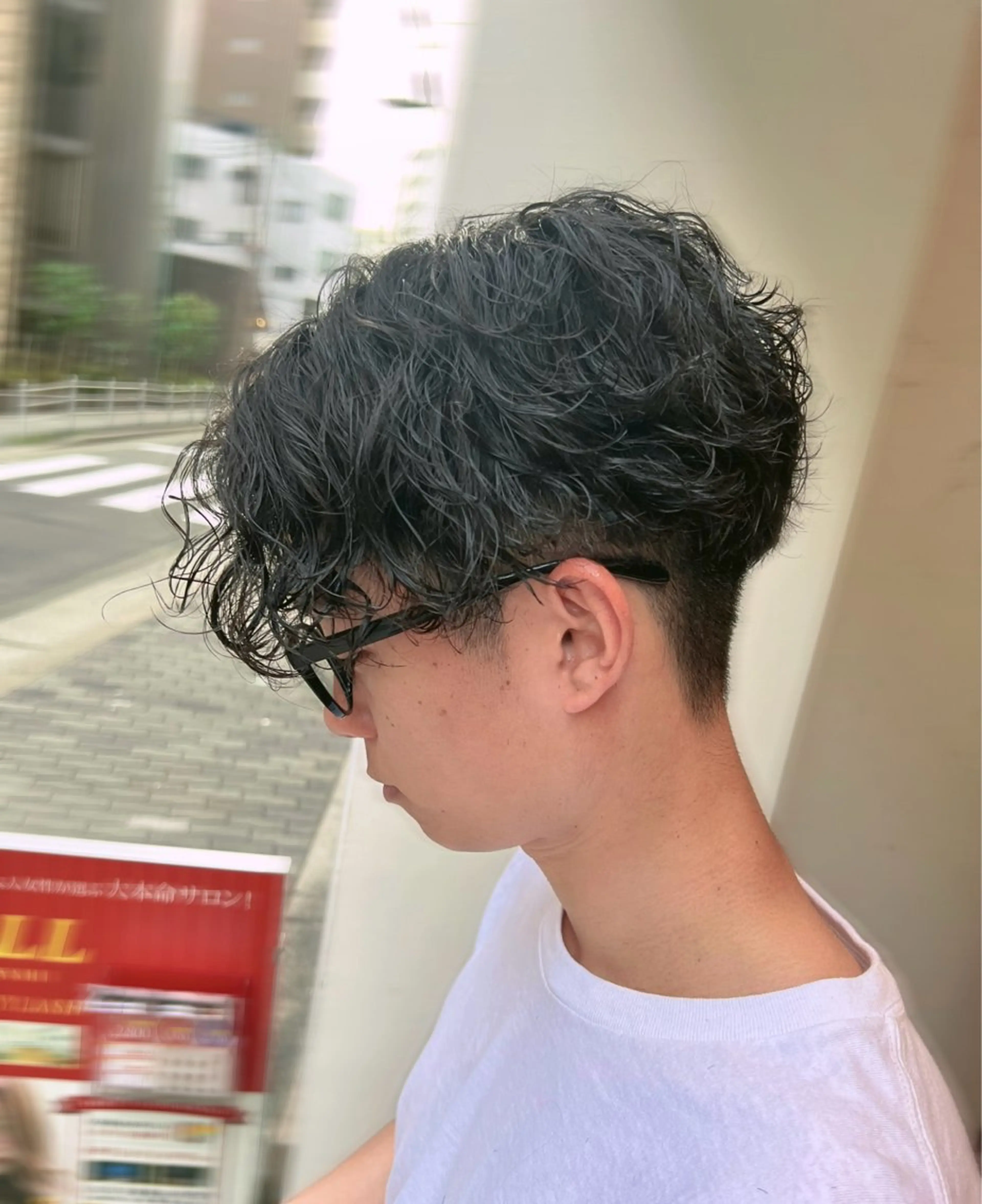 ミディアム パーマ メンズ ミディアムパーマ メンズパーマ 刈り上げ スパイラルパーマ メンズパーマ 特化/京橋/栗野のヘアスタイル