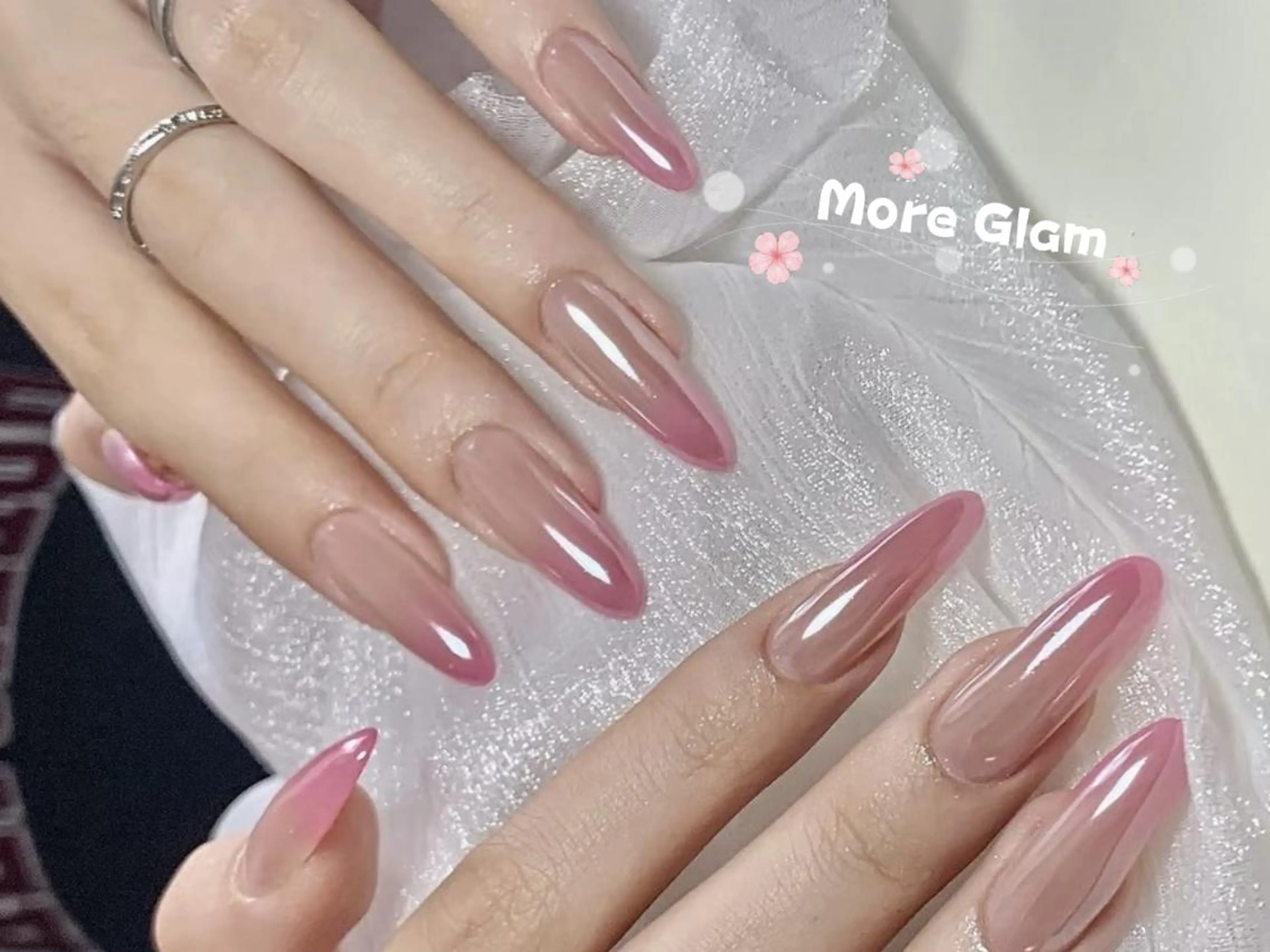 ネイル 長さ出し フットネイル フレンチネイル ジェルネイル ガラスフレンチ MoreGlam ネイルのネイルデザイン