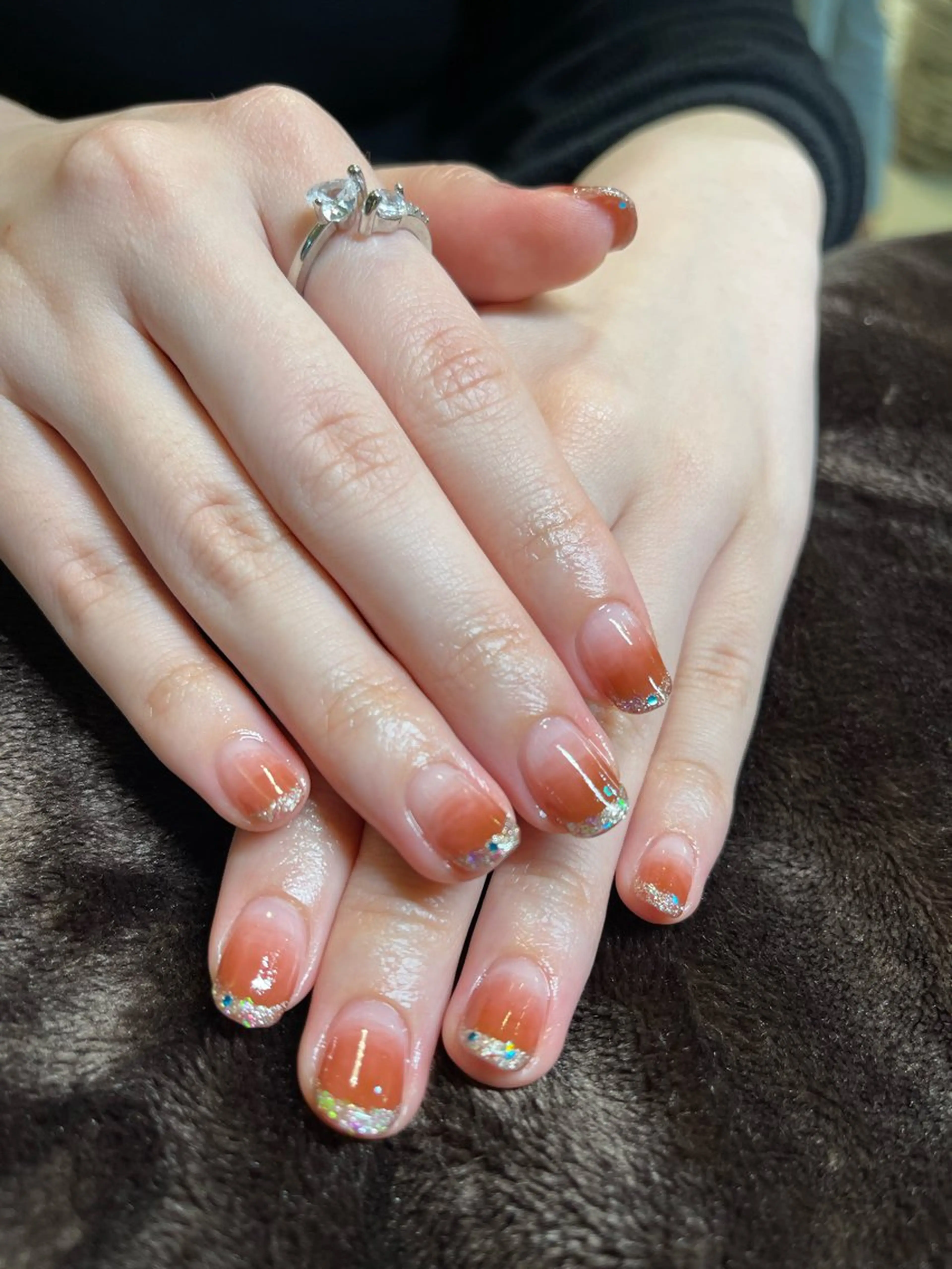 ネイル フレンチネイル ガラスフレンチ グラデーション オブヘアー所属・安藤 沙妃のヘアスタイル