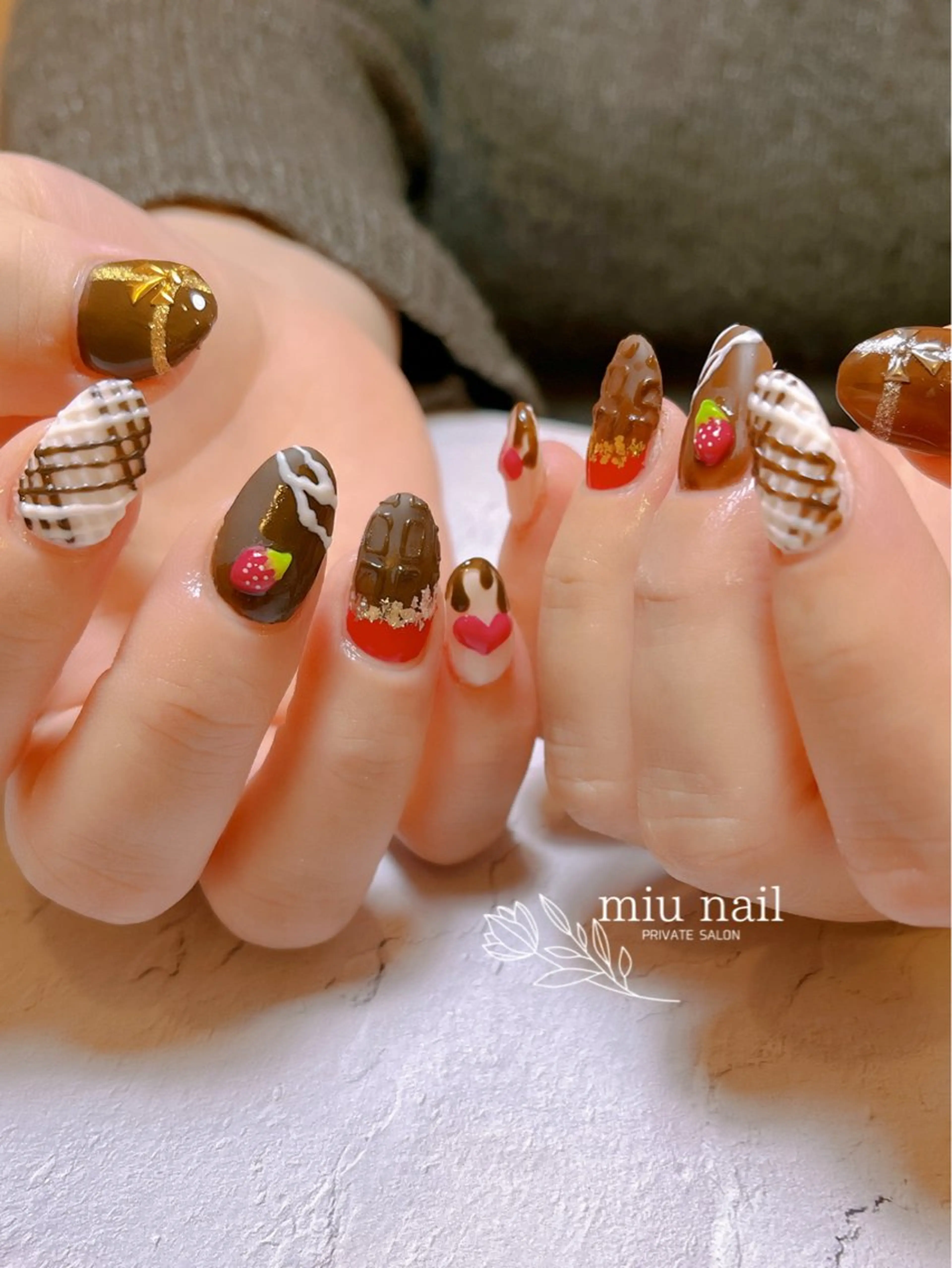 ネイル 杉本 孝美のネイルデザイン