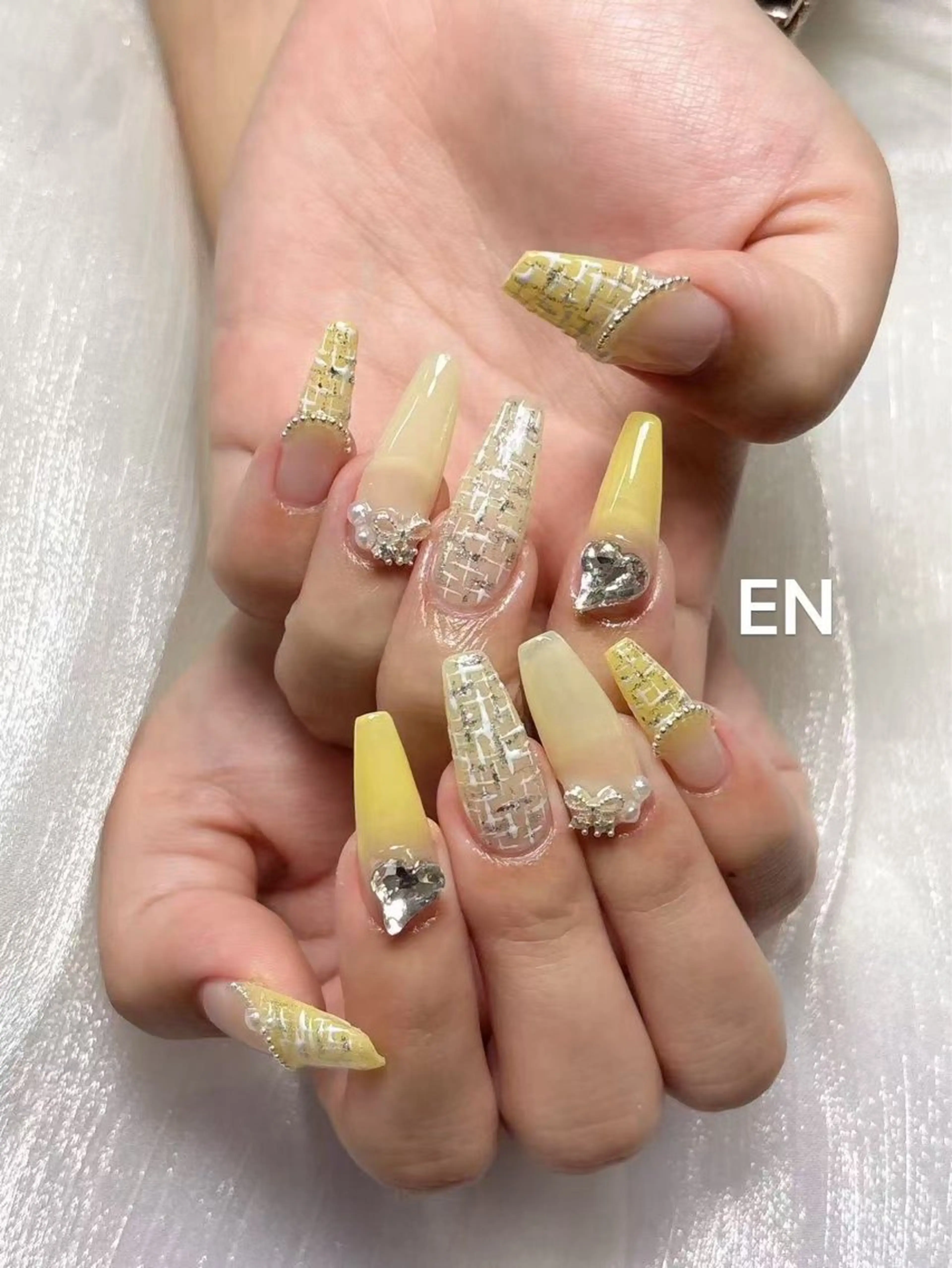 ネイル 中村 ユミのネイルデザイン