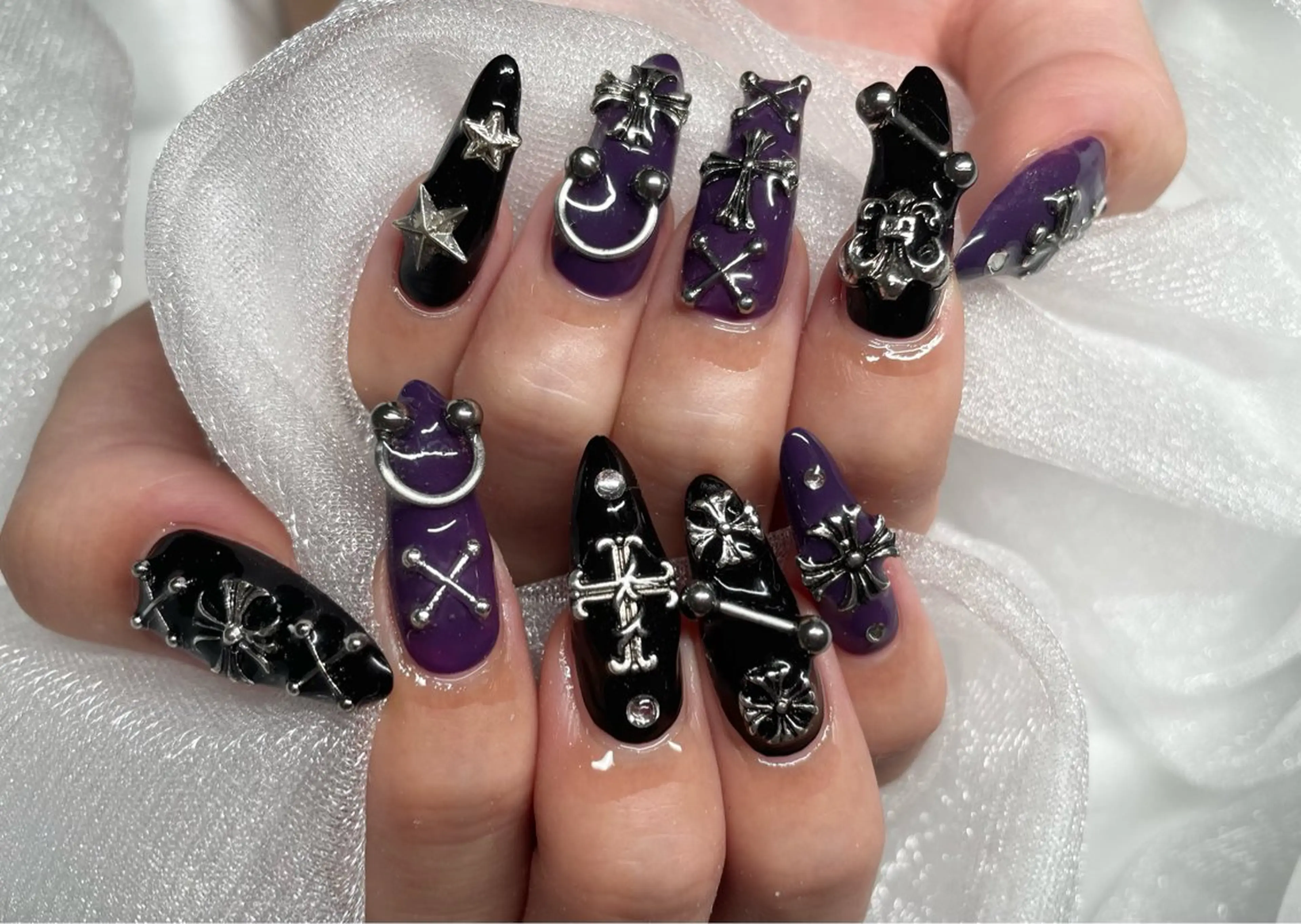 ネイル ハンドネイル Roi〈ロワ〉 Minakoのネイルデザイン