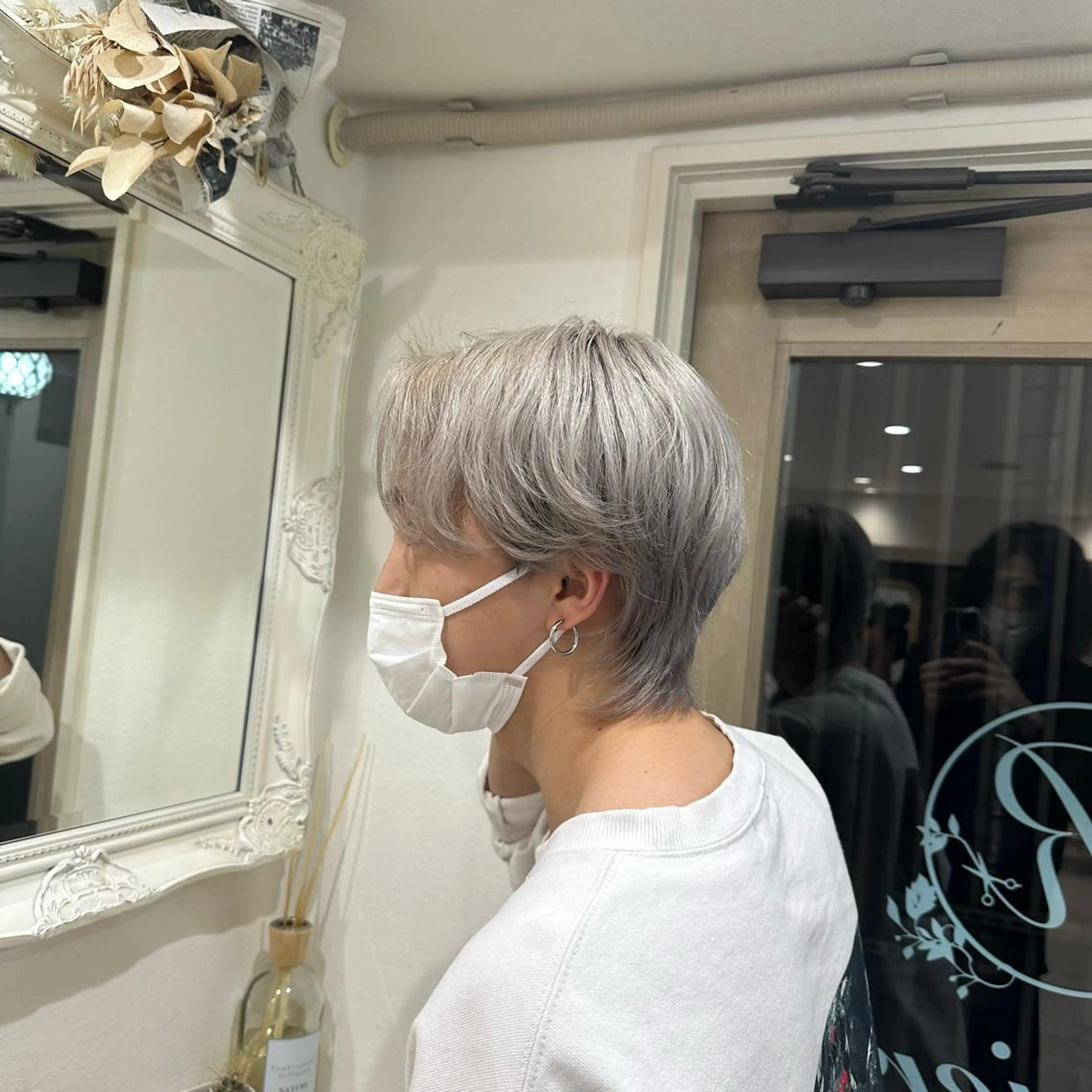 ショート ウルフカット ミルクティーベージュ /三村克彦のヘアスタイル