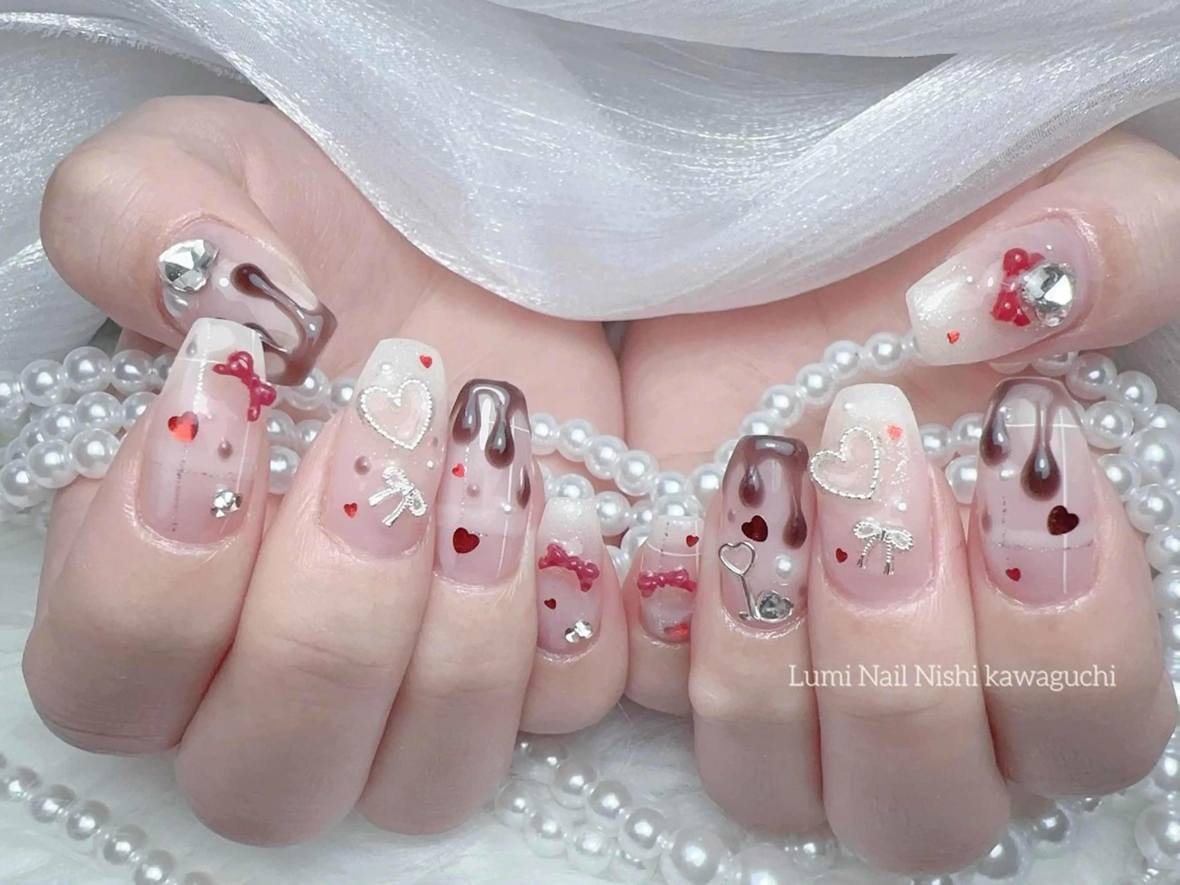 ネイル フットネイル ジェルネイル キラキラネイル オフィスネイル ピンク Lumiネイルサロン所属・Lumi Nail Salonのネイルデザイン